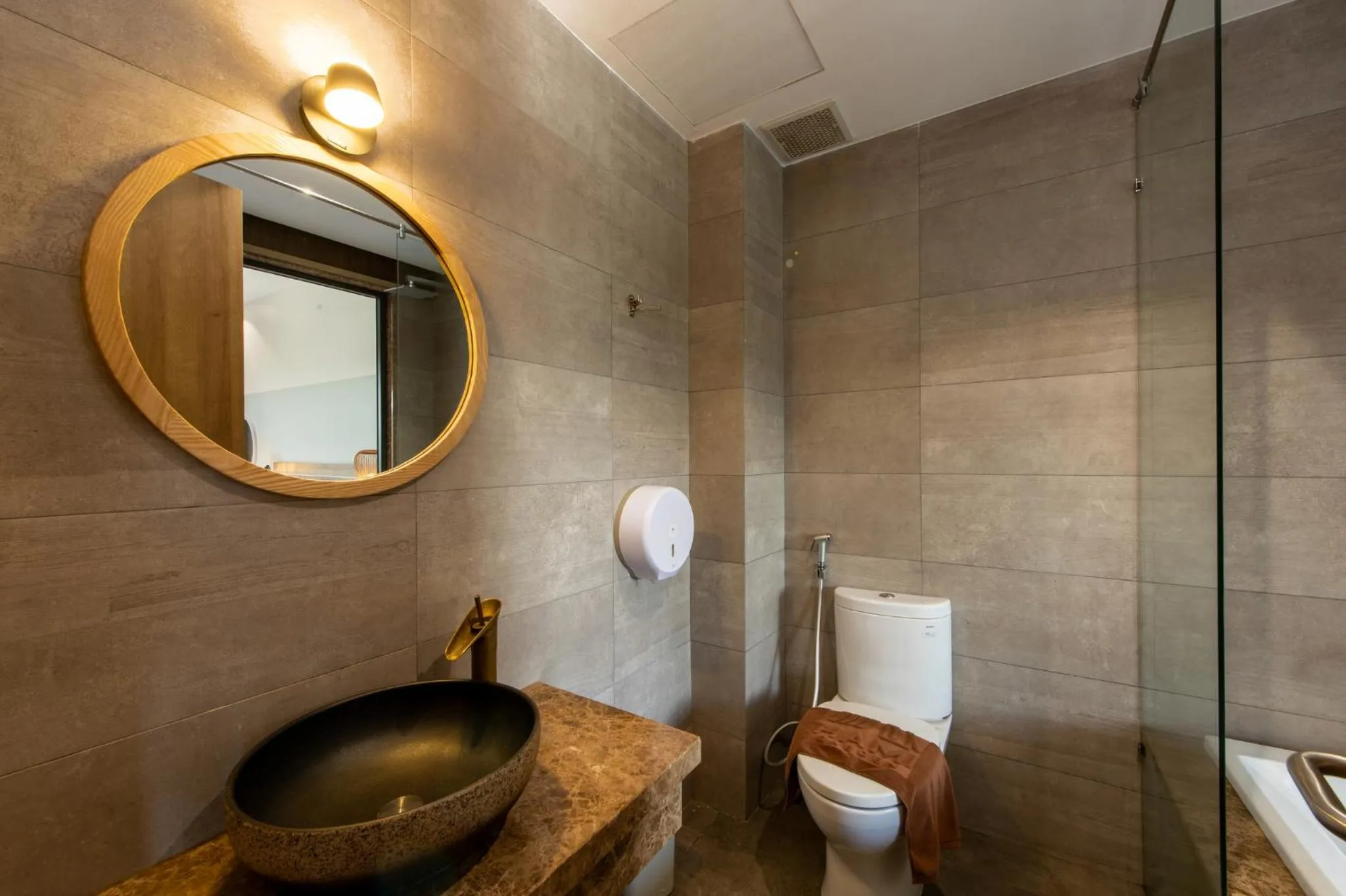 Shower in Hami Garden - Authentic & Natural Resort