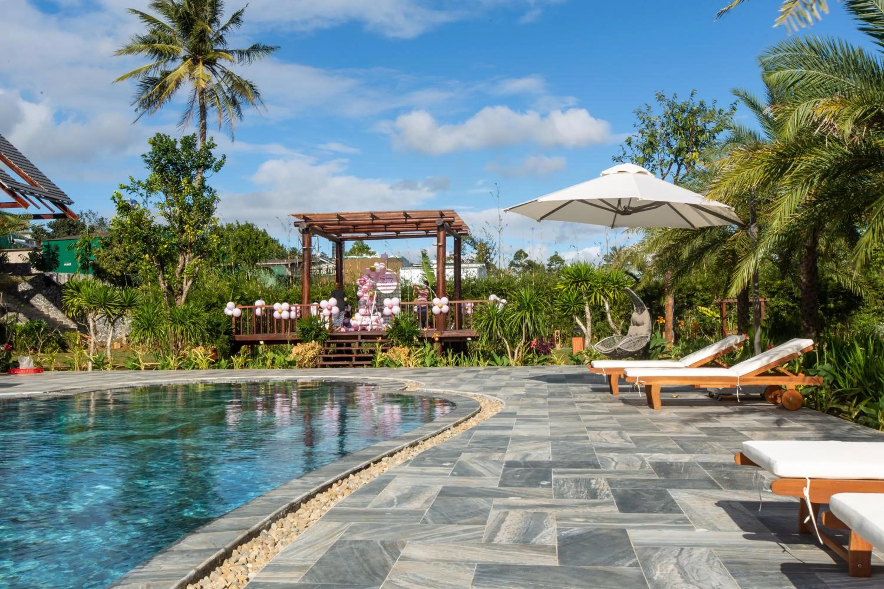 Swimming pool in Hami Garden - Authentic & Natural Resort