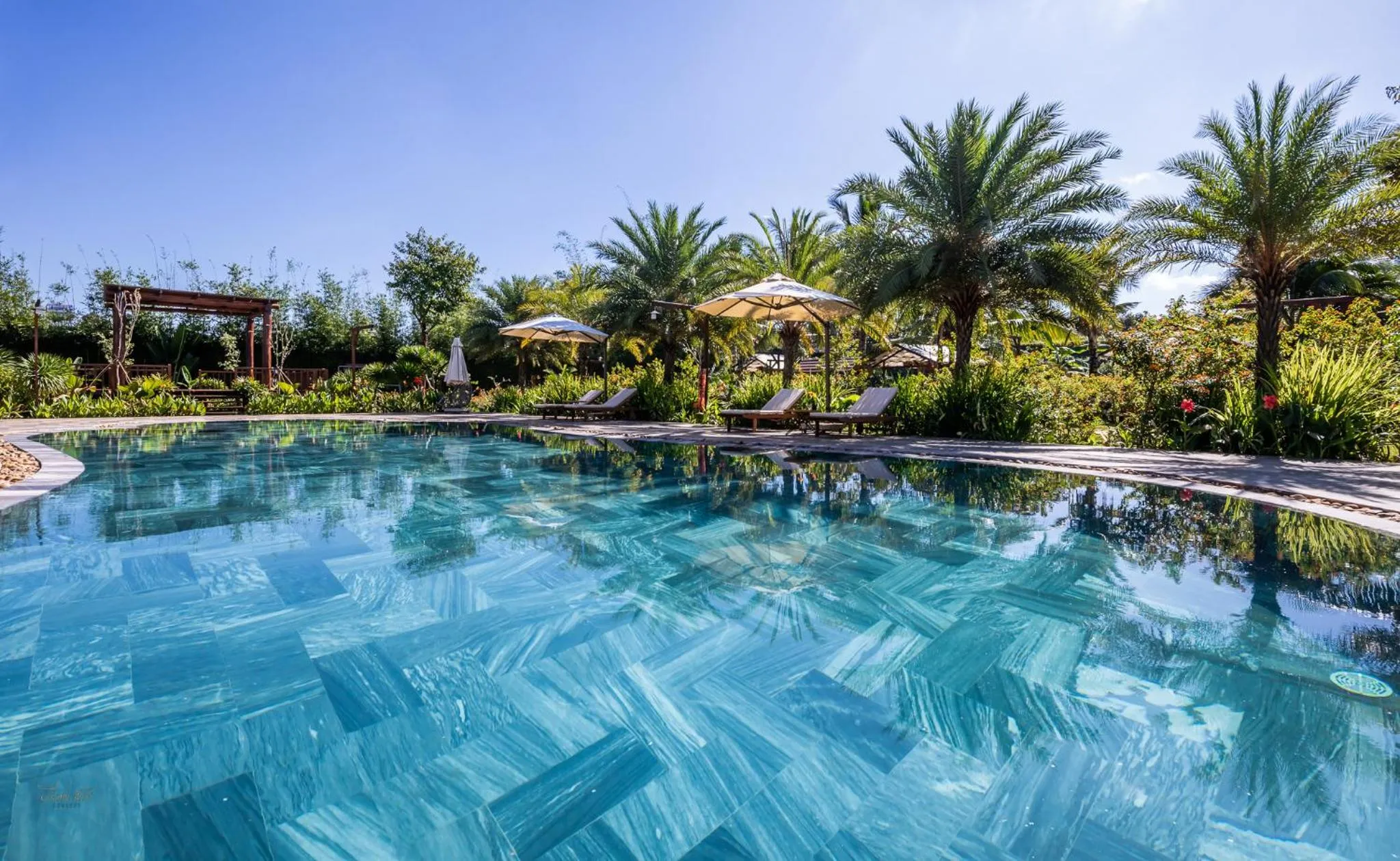 Day in Hami Garden - Authentic & Natural Resort