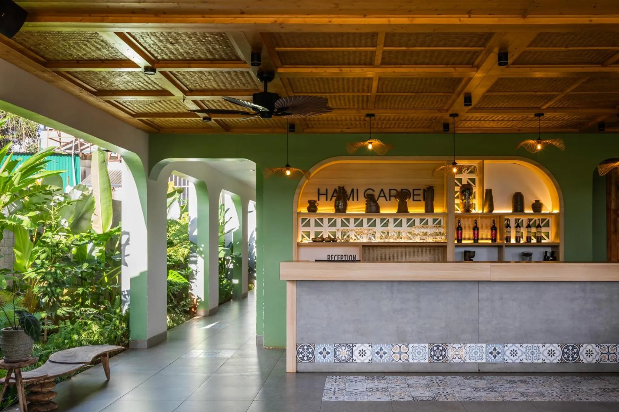 Lounge or bar in Hami Garden - Authentic & Natural Resort