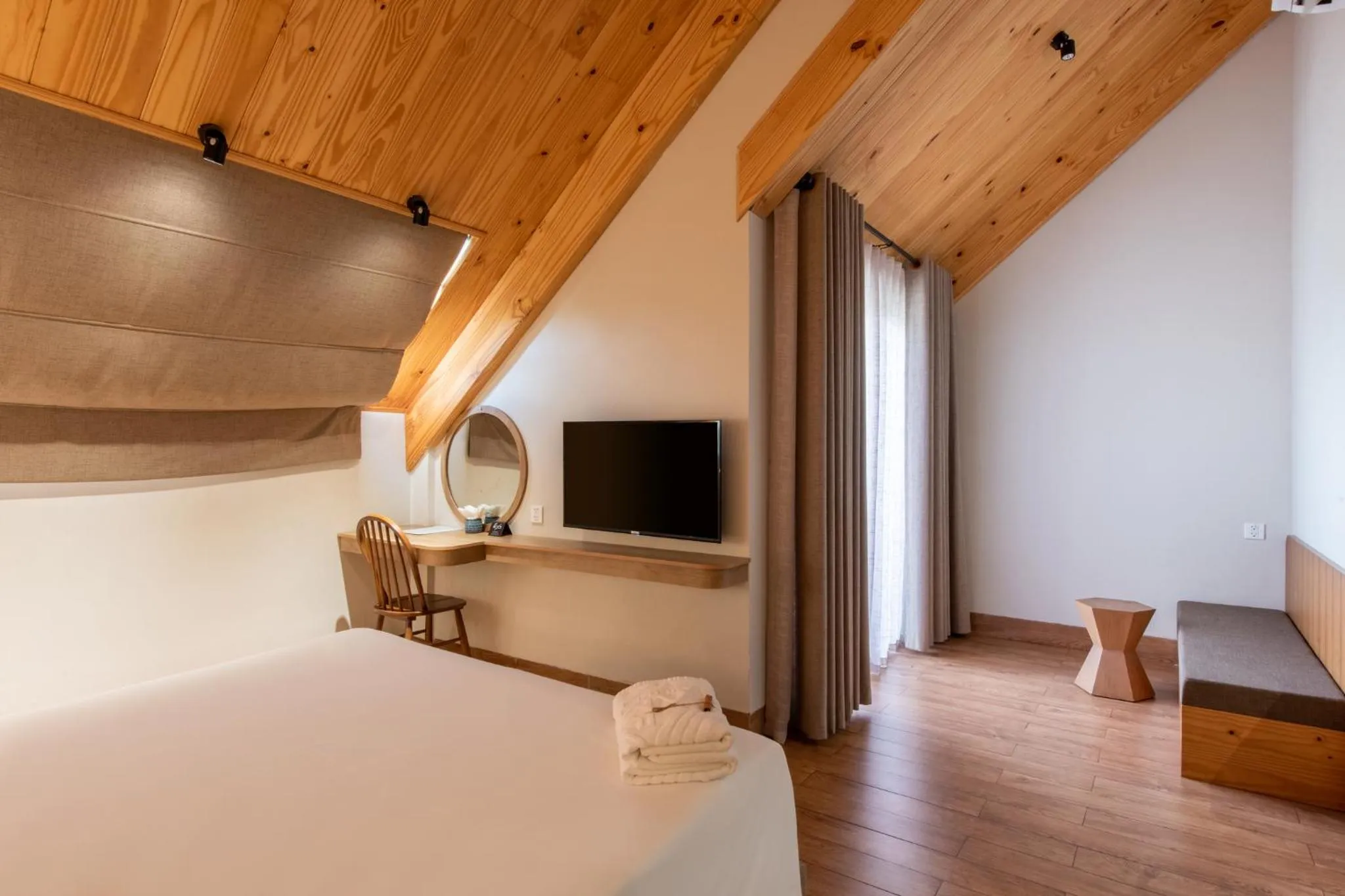 Communal lounge/ TV room, Bed in Hami Garden - Authentic & Natural Resort