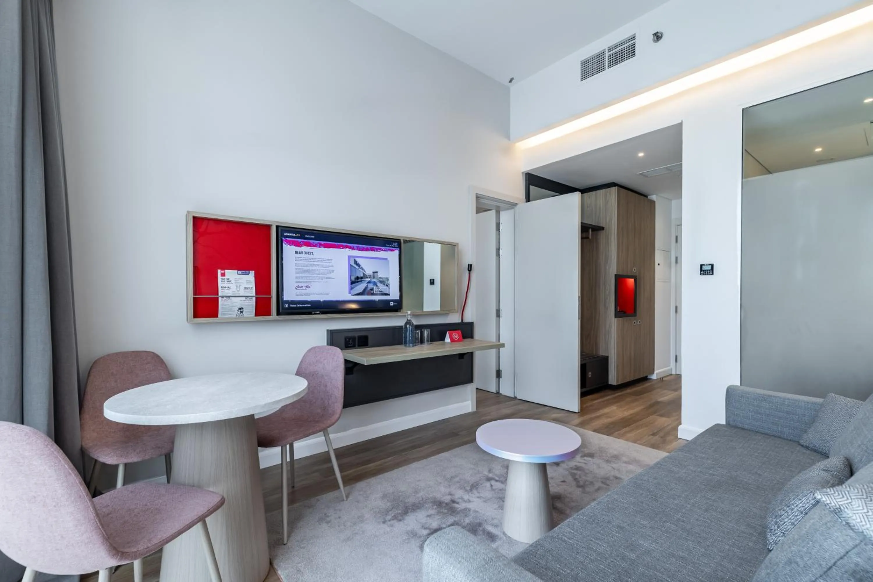 TV and multimedia in Ink Hotel