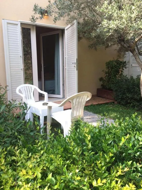 Patio in Hotel Girifalco - Nature & Relax