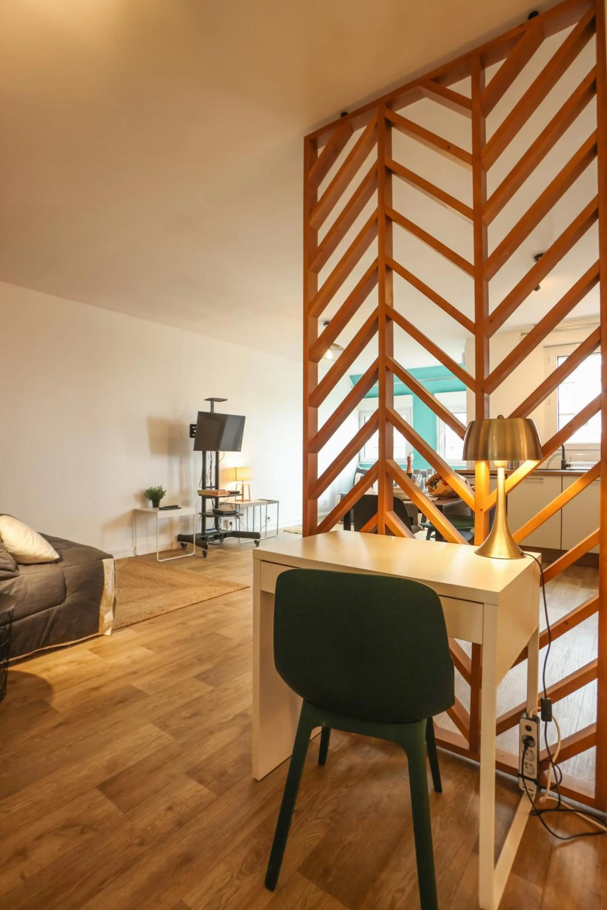 3 Lys Orleans Downtown, free secure parking