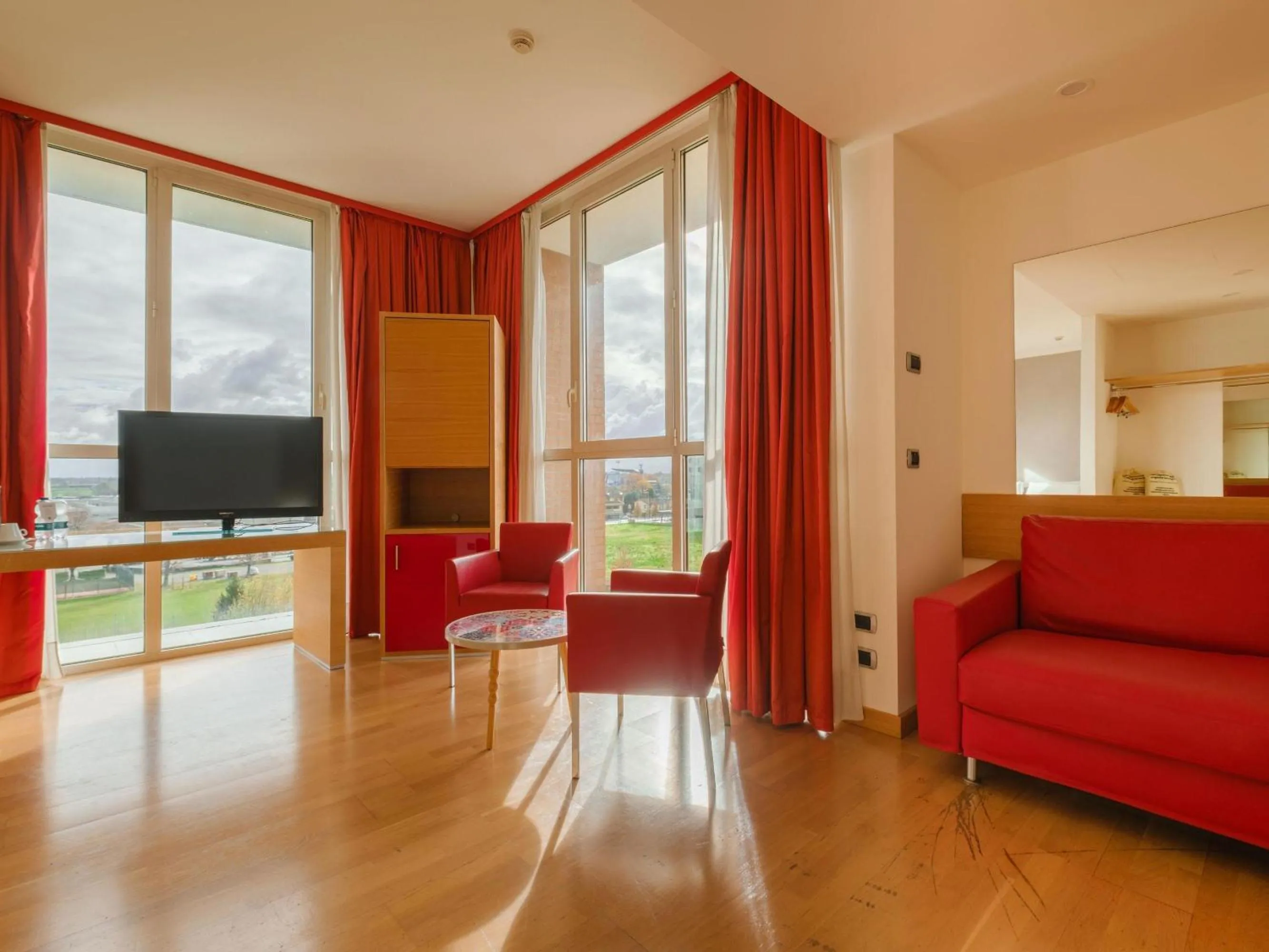 Photo of the whole room in B&B HOTEL Remilia