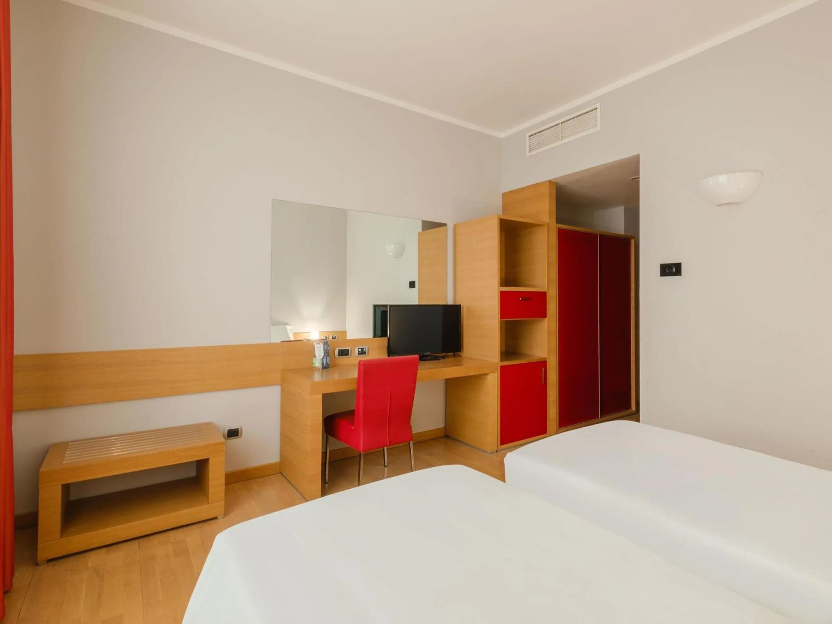 Photo of the whole room, Bed in B&B HOTEL Remilia