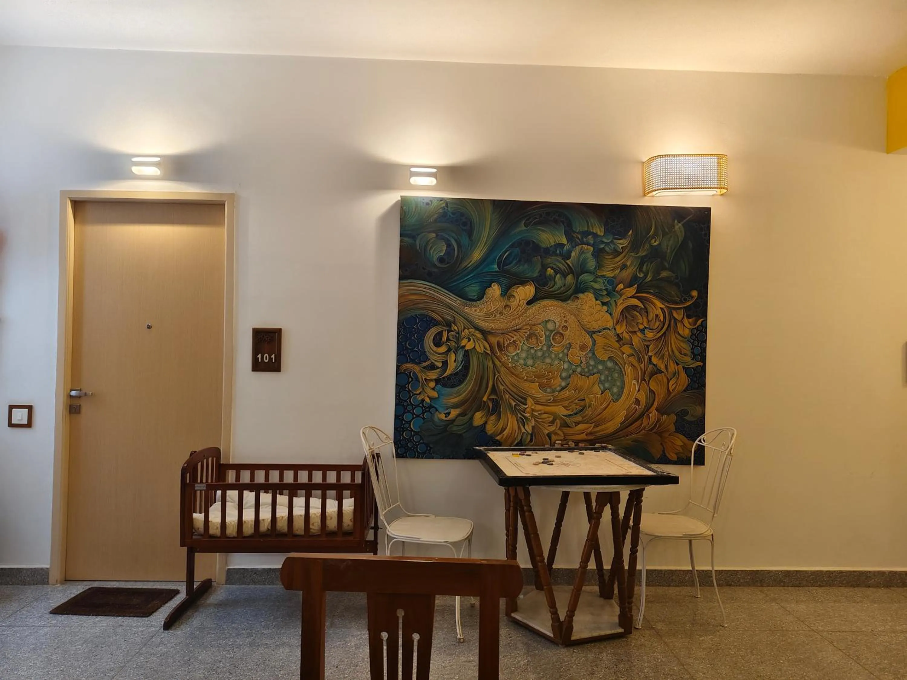 babysiter in Hotel Aura by Woco Stays