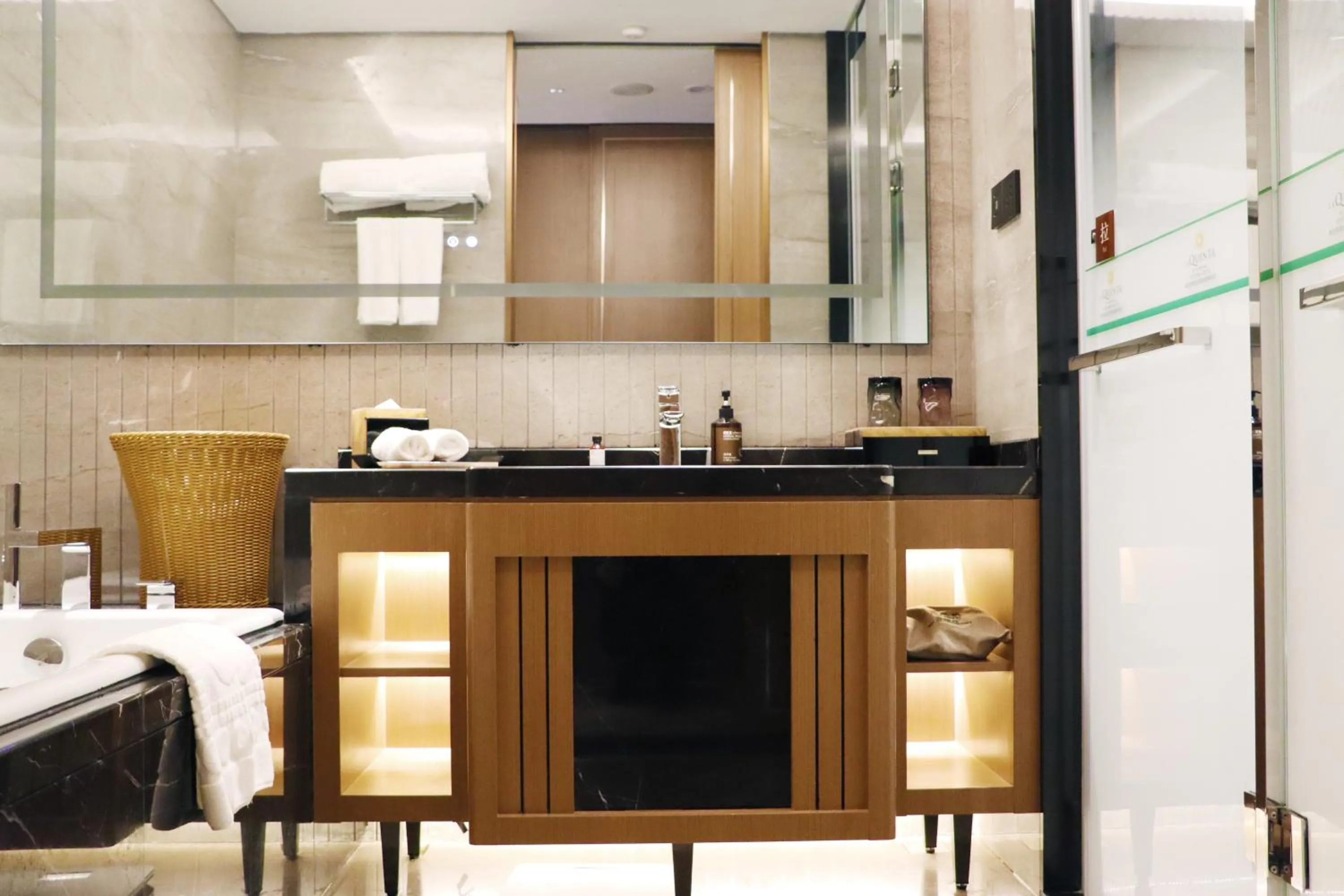 Toilet in La Quinta by Wyndham Weifang South