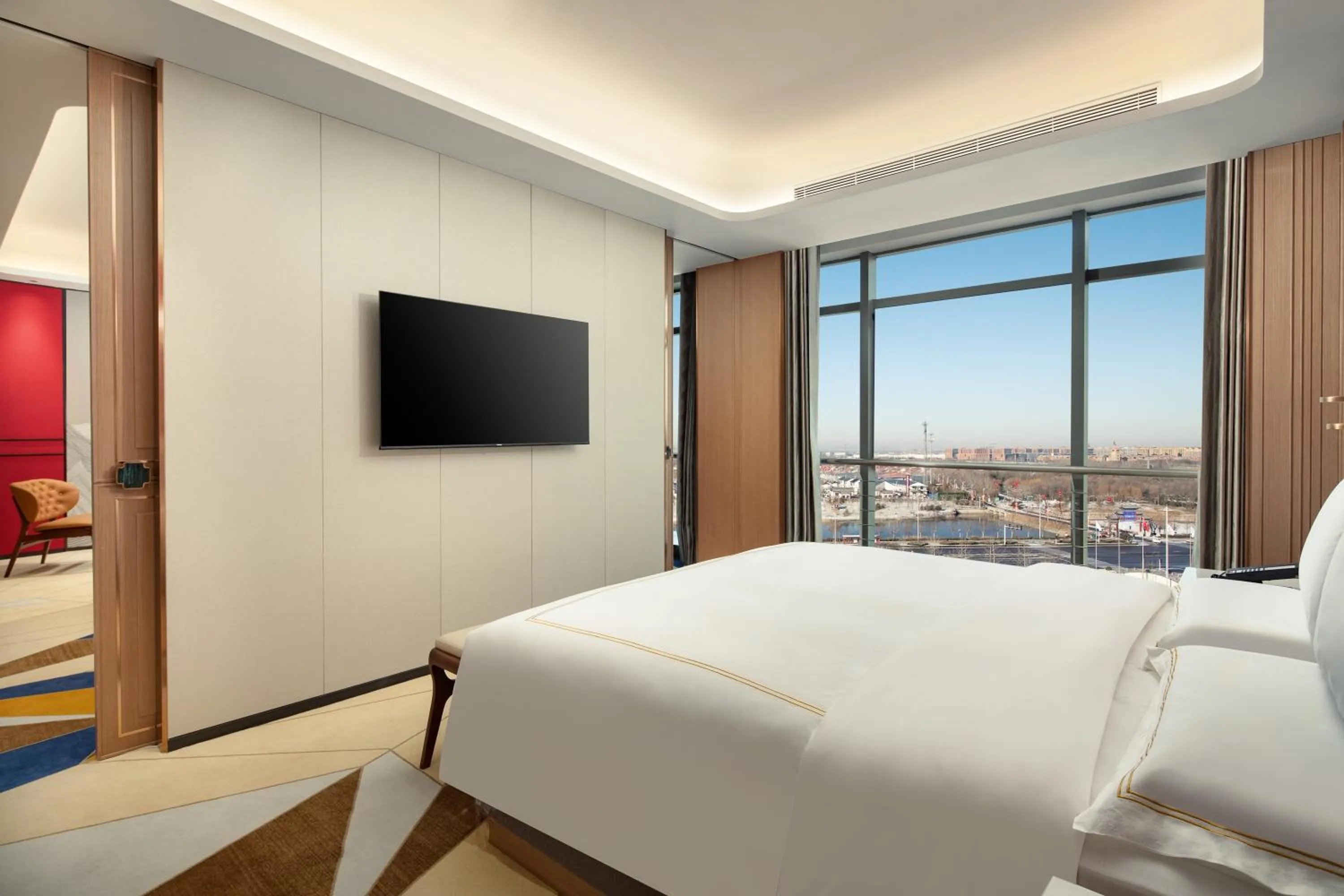 Photo of the whole room, Bed in La Quinta by Wyndham Weifang South