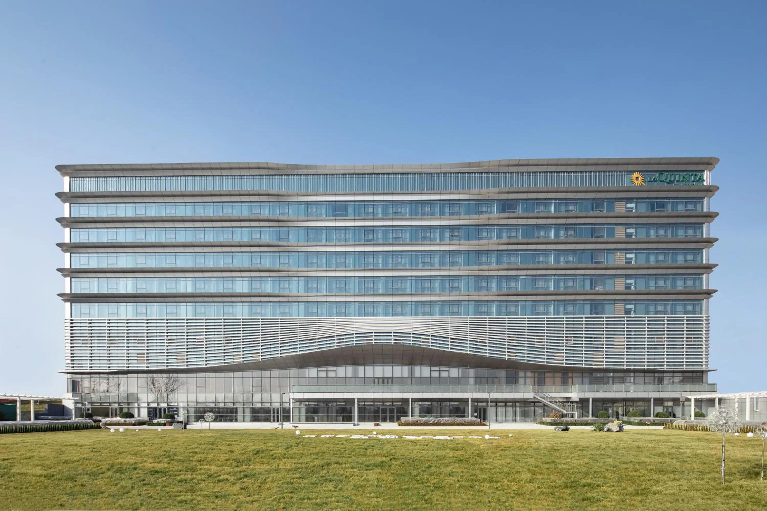 Property building in La Quinta by Wyndham Weifang South