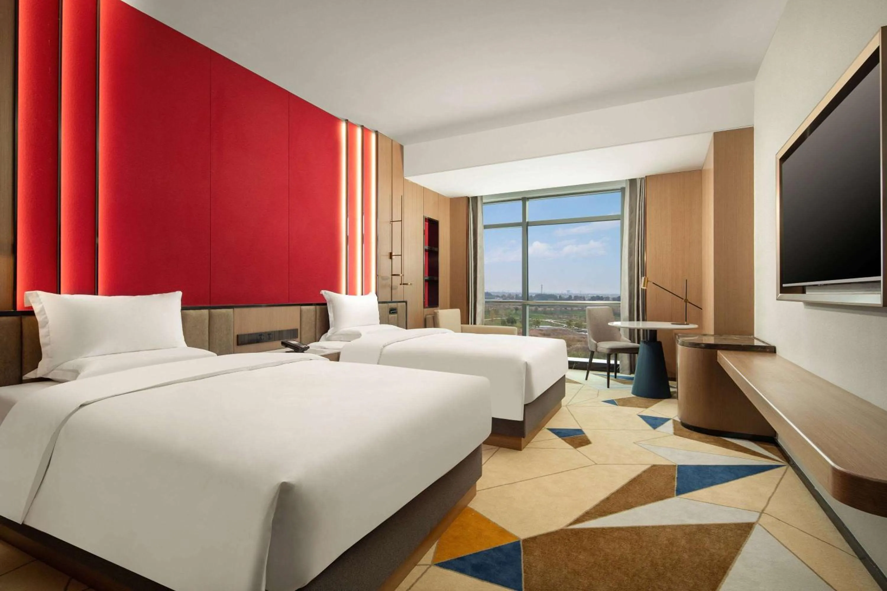 Photo of the whole room, Bed in La Quinta by Wyndham Weifang South