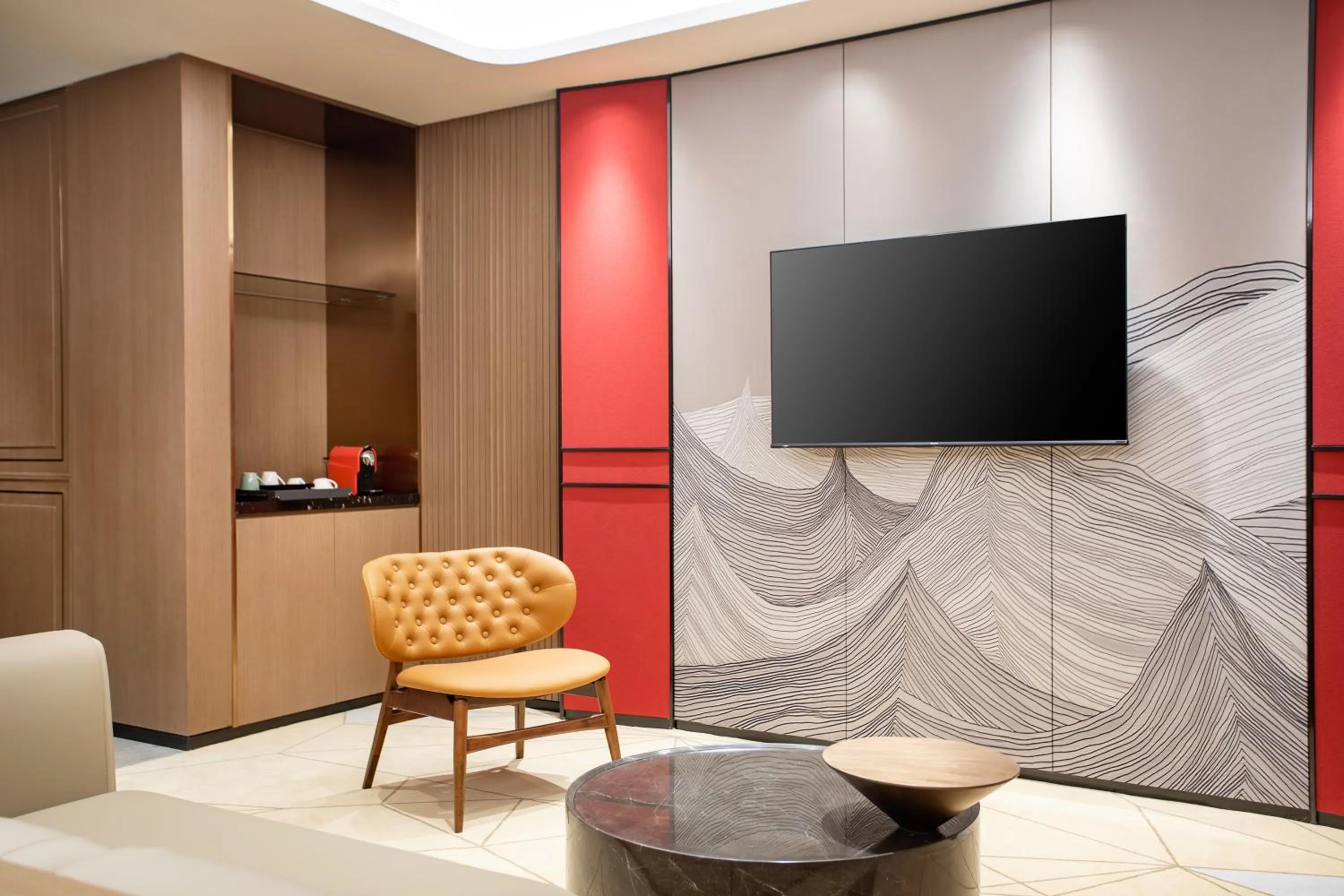 Living room in La Quinta by Wyndham Weifang South