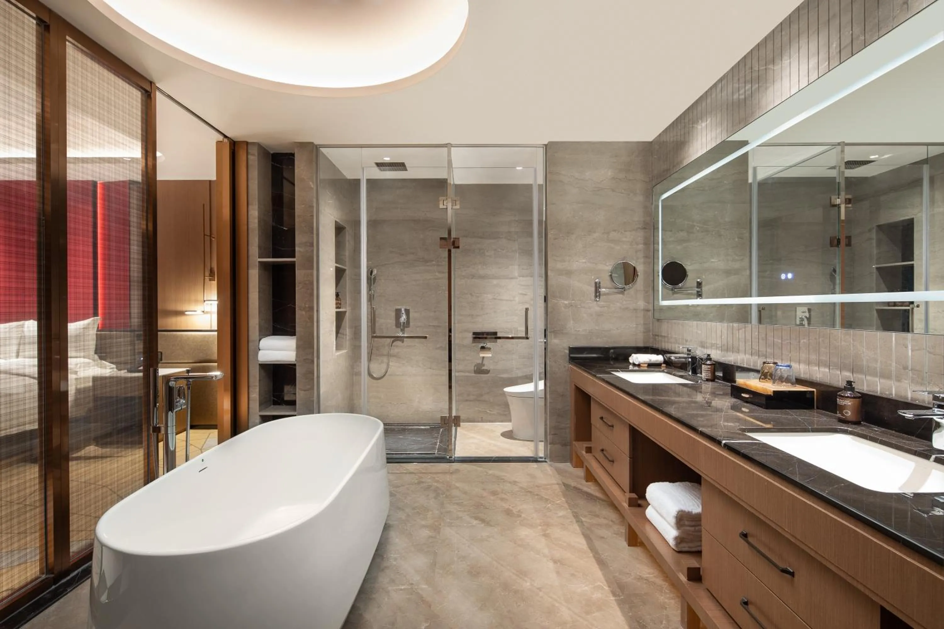 Bathroom in La Quinta by Wyndham Weifang South
