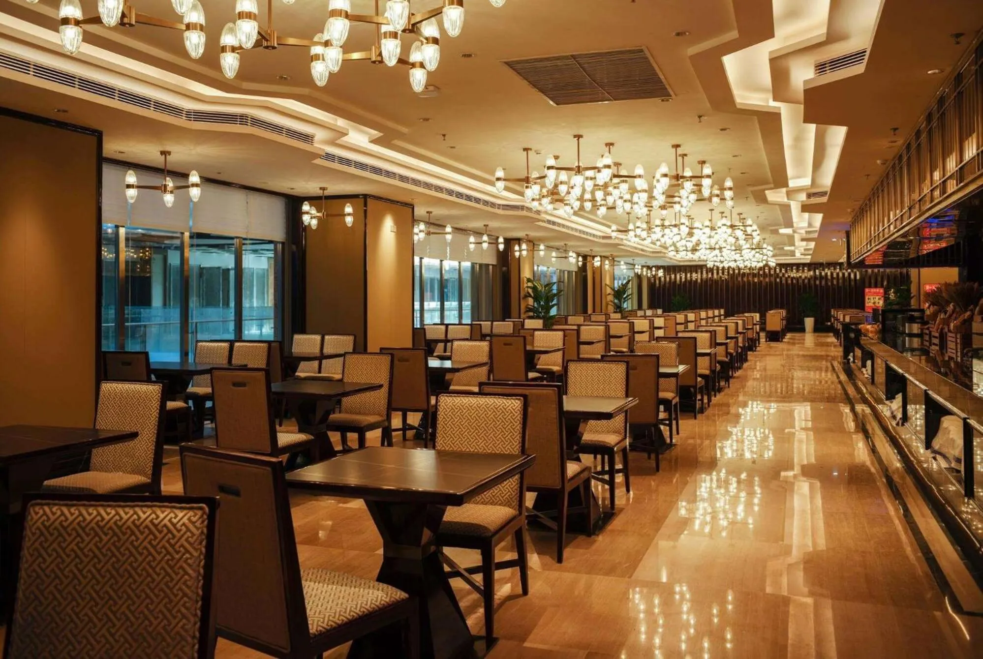 Restaurant/places to eat in Wyndham Grand Tongren Downtown Hotel