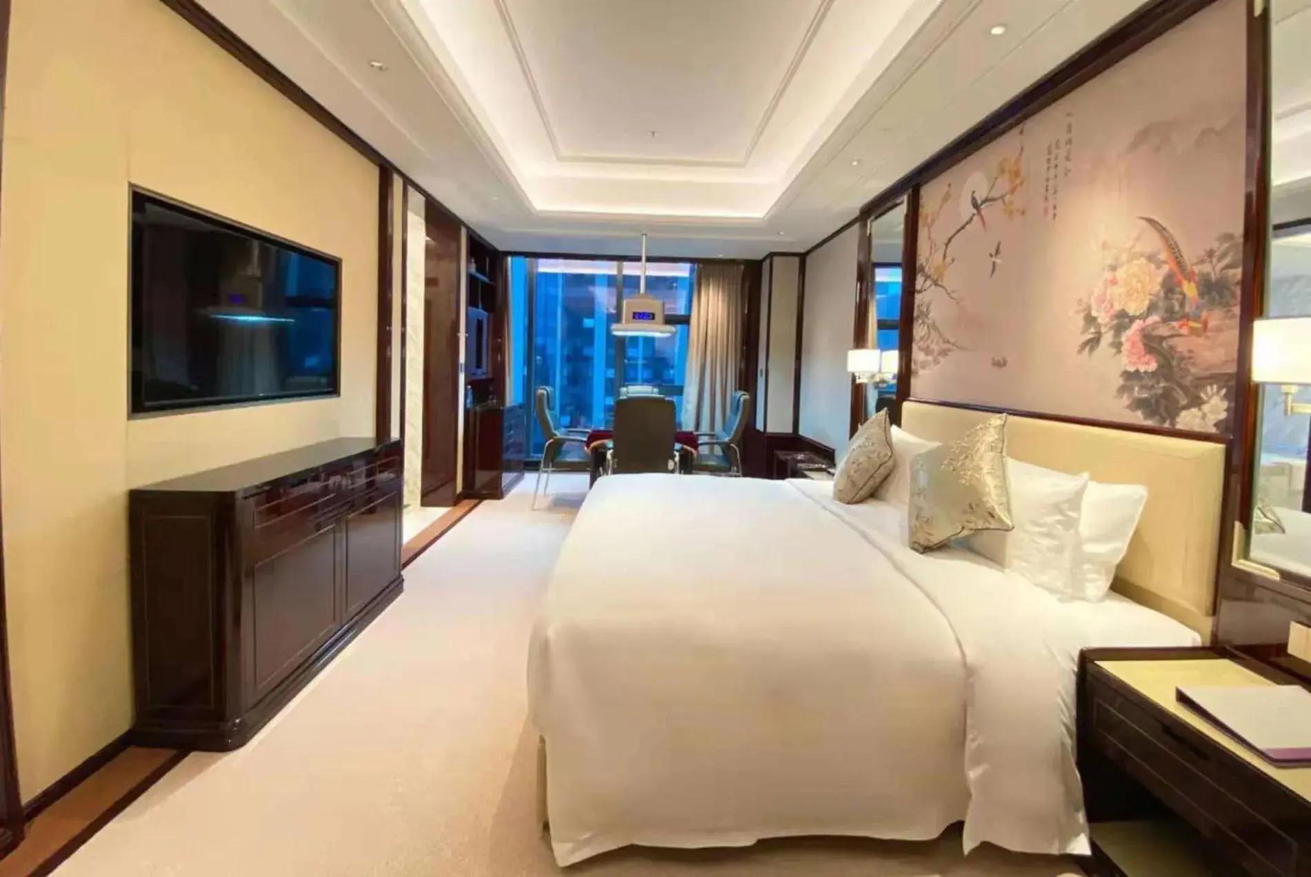 Efficiency King Room - Smoking in Wyndham Grand Tongren Downtown Hotel Efficiency King Room - Smoking in Wyndham Grand Tongren Downtown Hotel