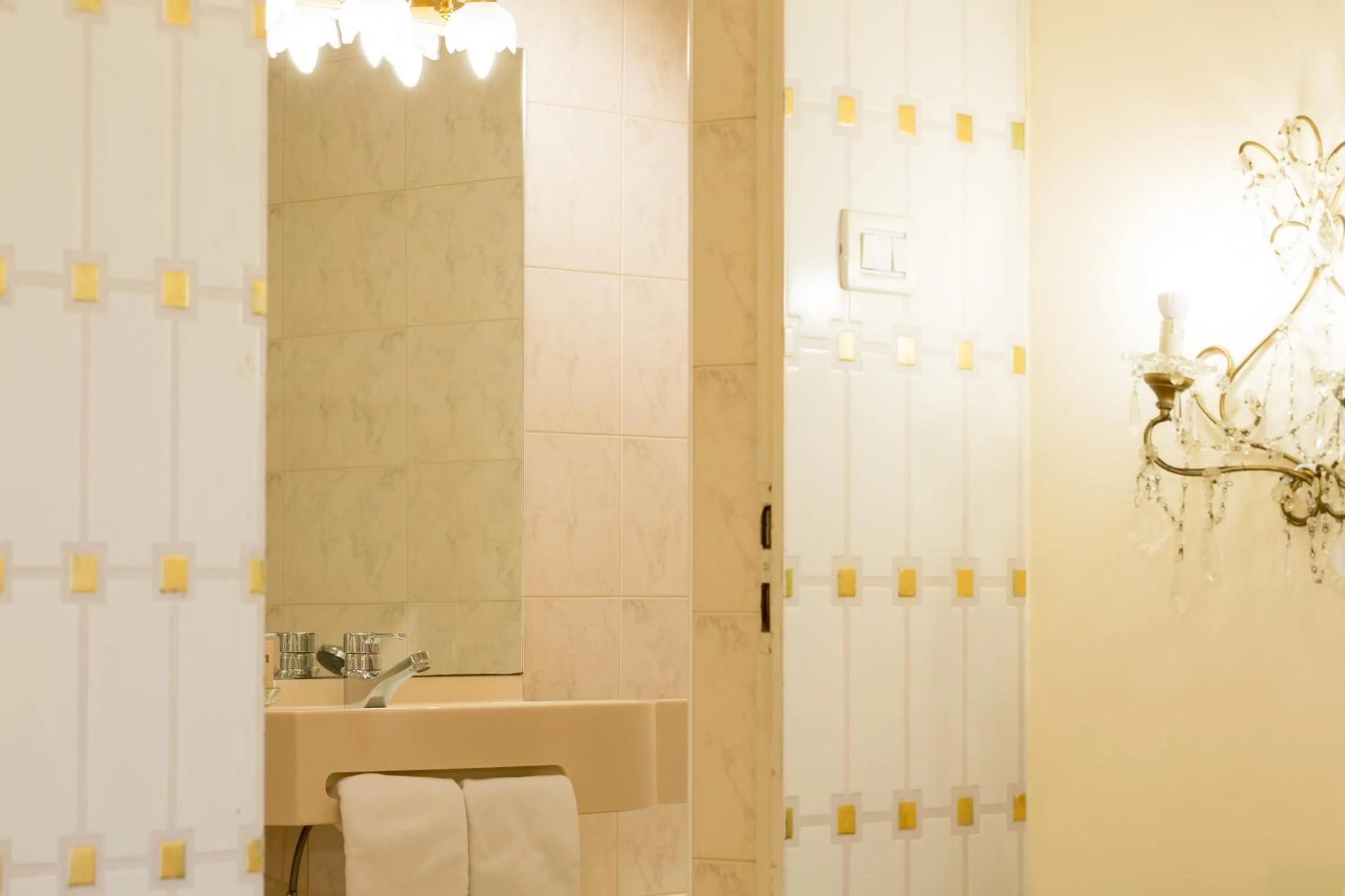 Bathroom in Hotel Adria