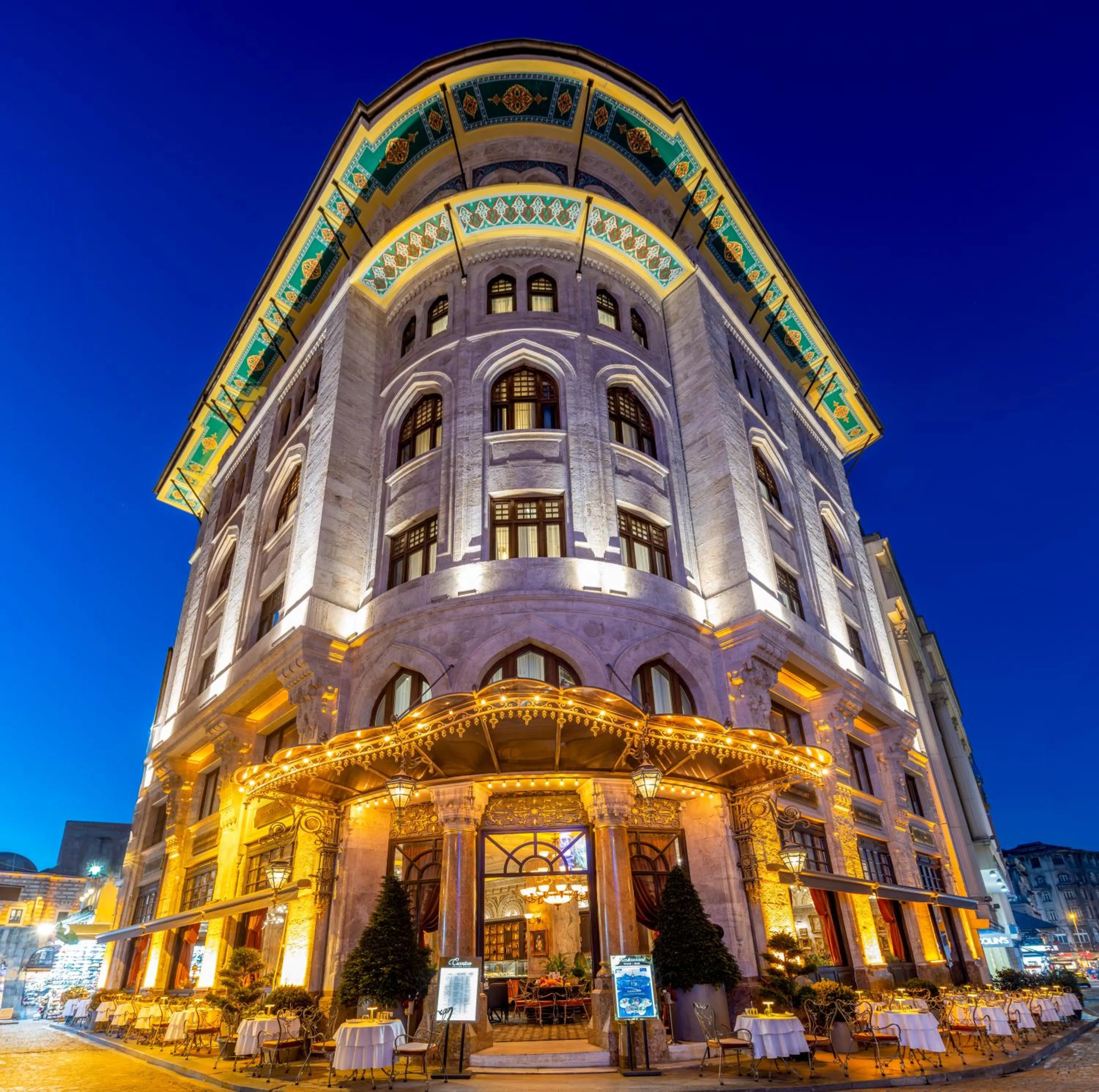 Property building in Cronton Design Hotel