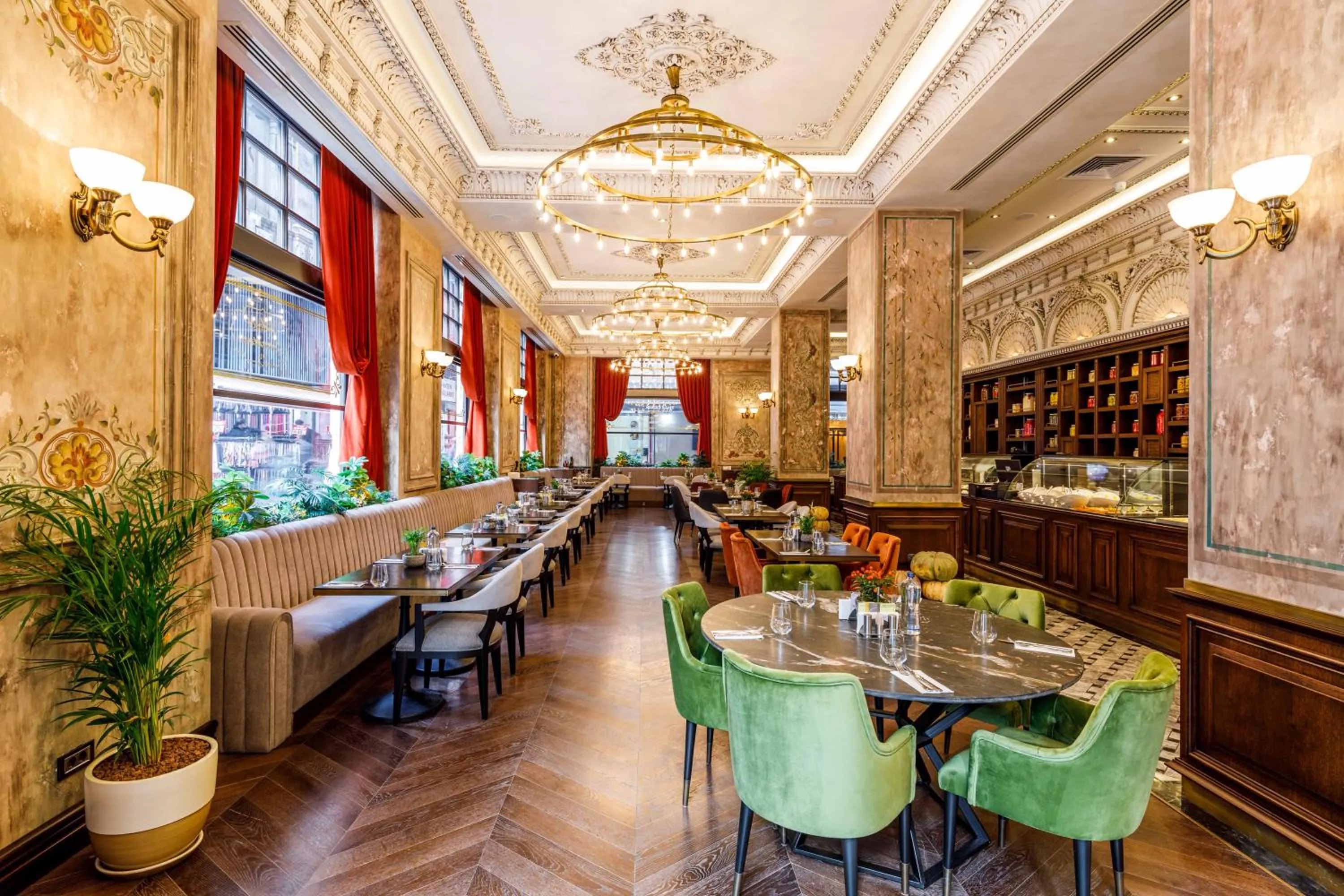 Restaurant/places to eat in Cronton Design Hotel