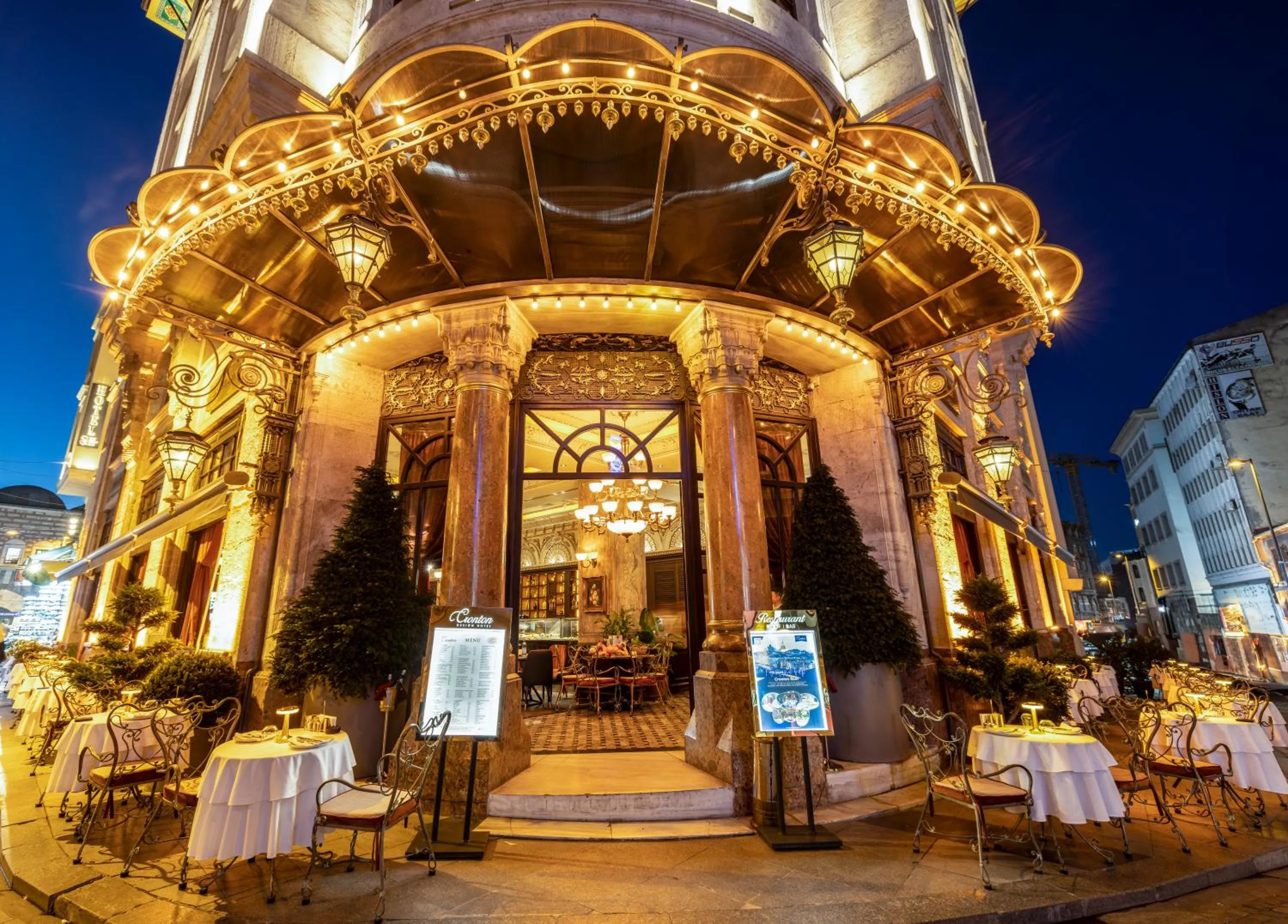 Property building in Cronton Design Hotel