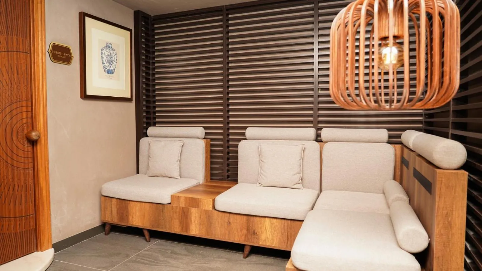 Seating area, Bed in Cronton Design Hotel