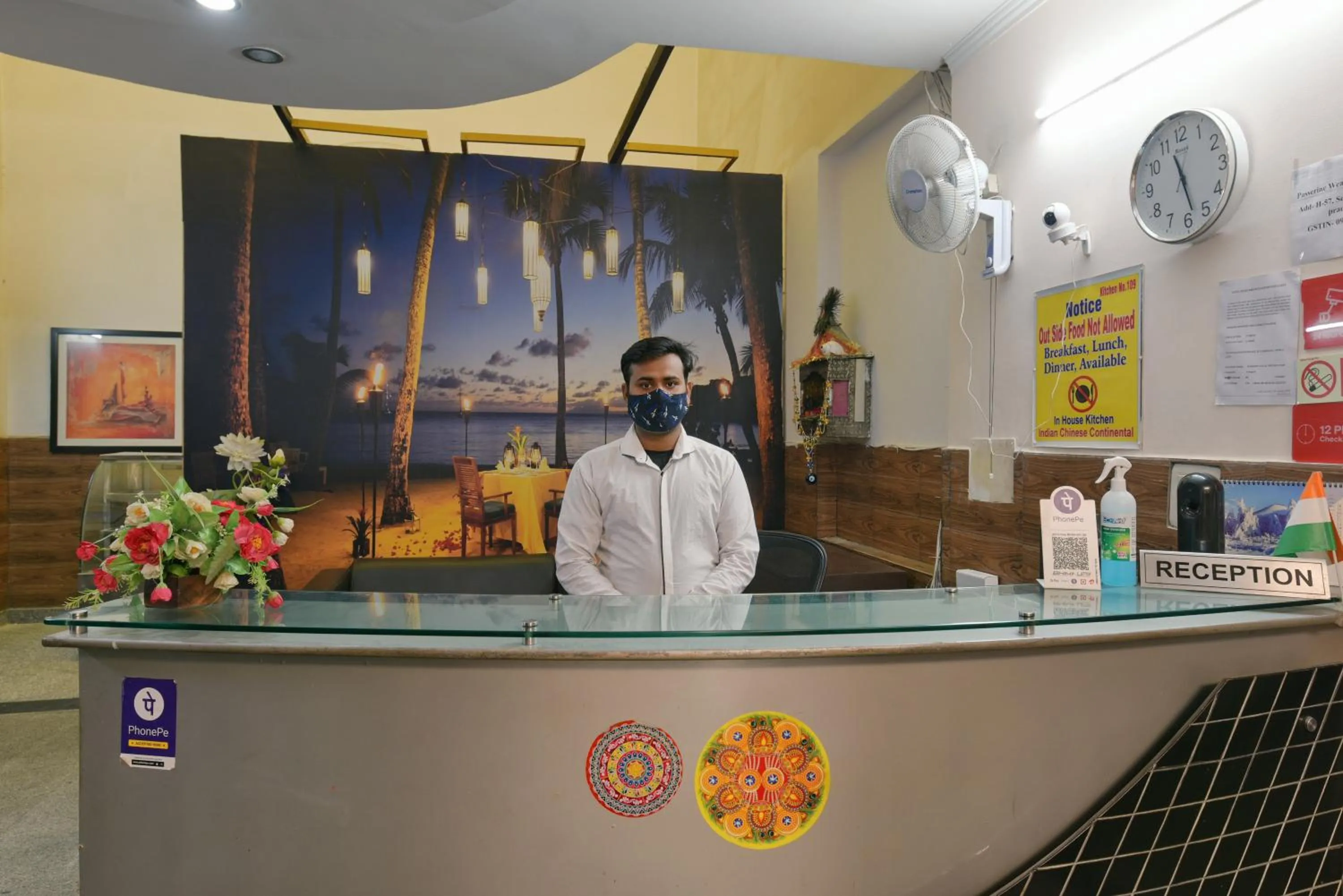 Staff, Lobby/Reception in Hotel Diamond Stays