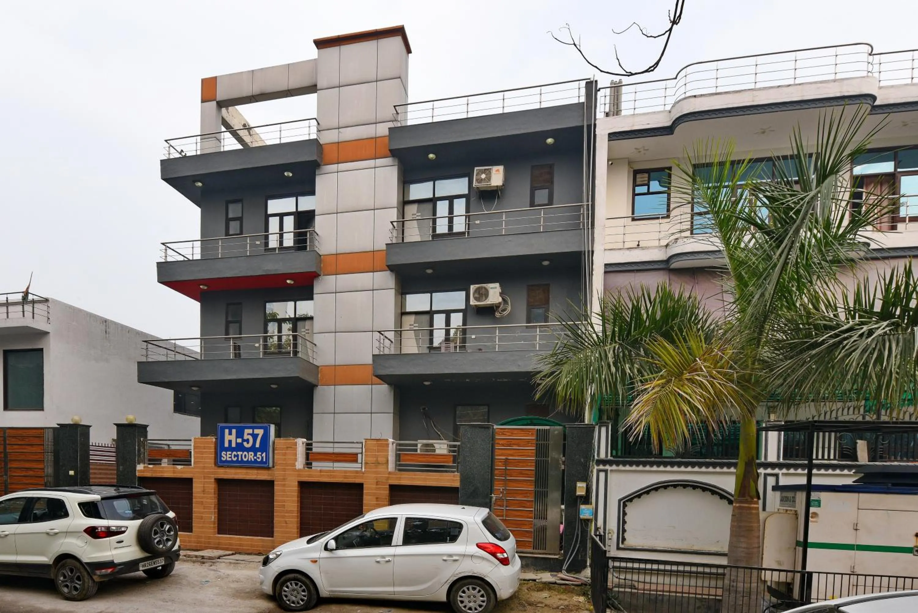 Property Building in Hotel Diamond Stays