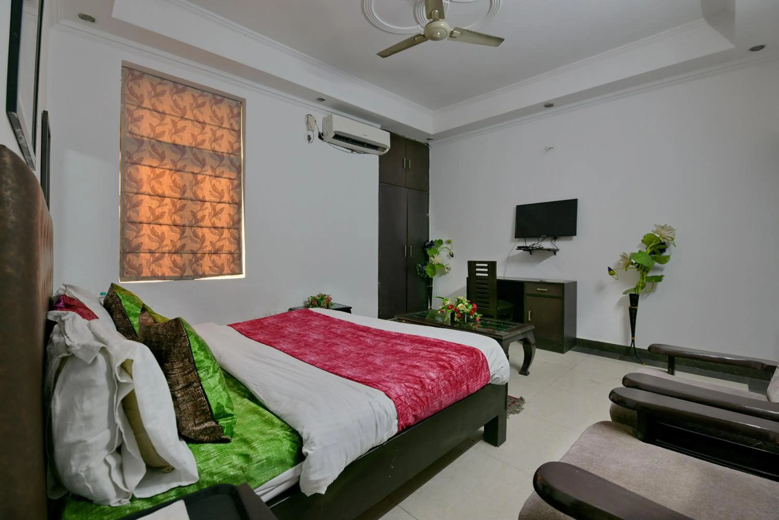 Bed in Hotel Diamond Stays