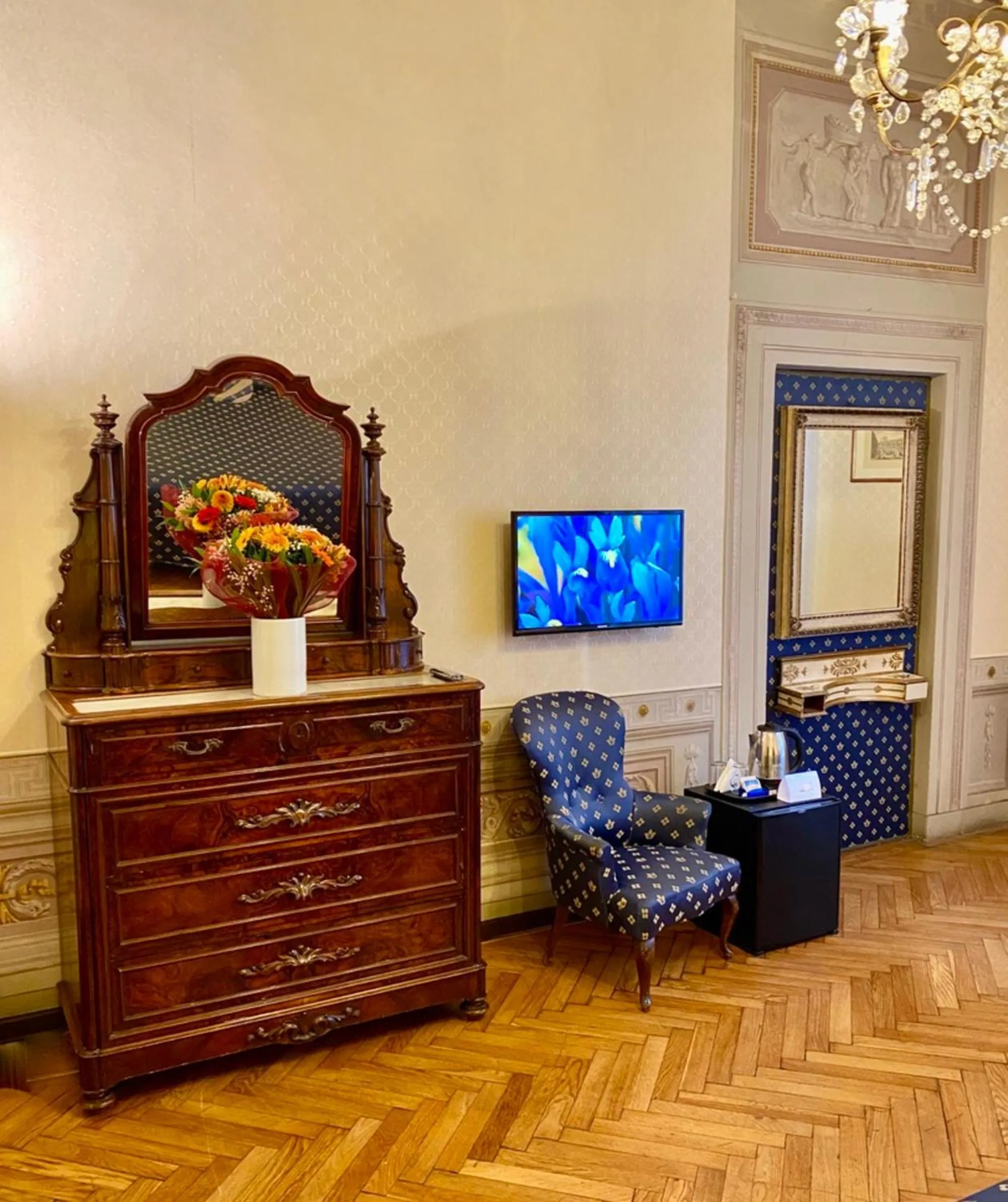 TV and multimedia in Hotel Martelli