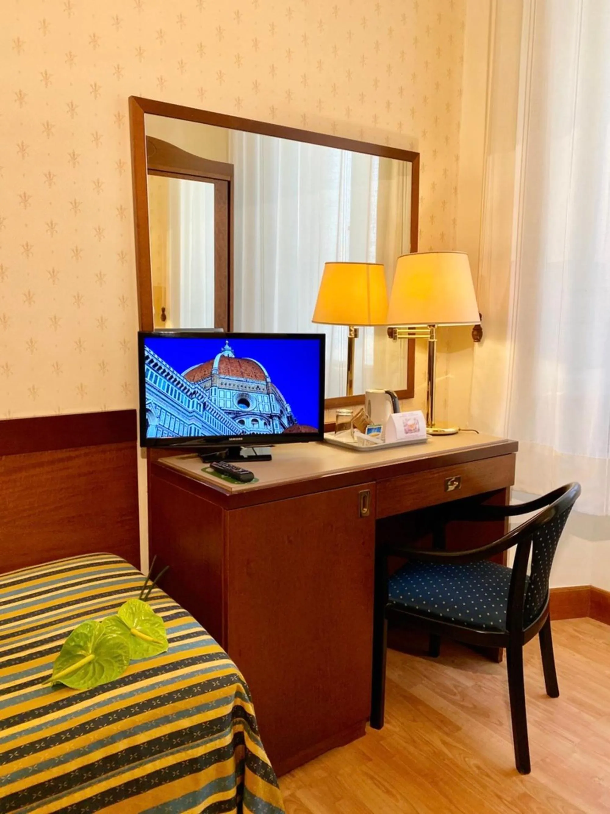TV and multimedia, Bed in Hotel Martelli