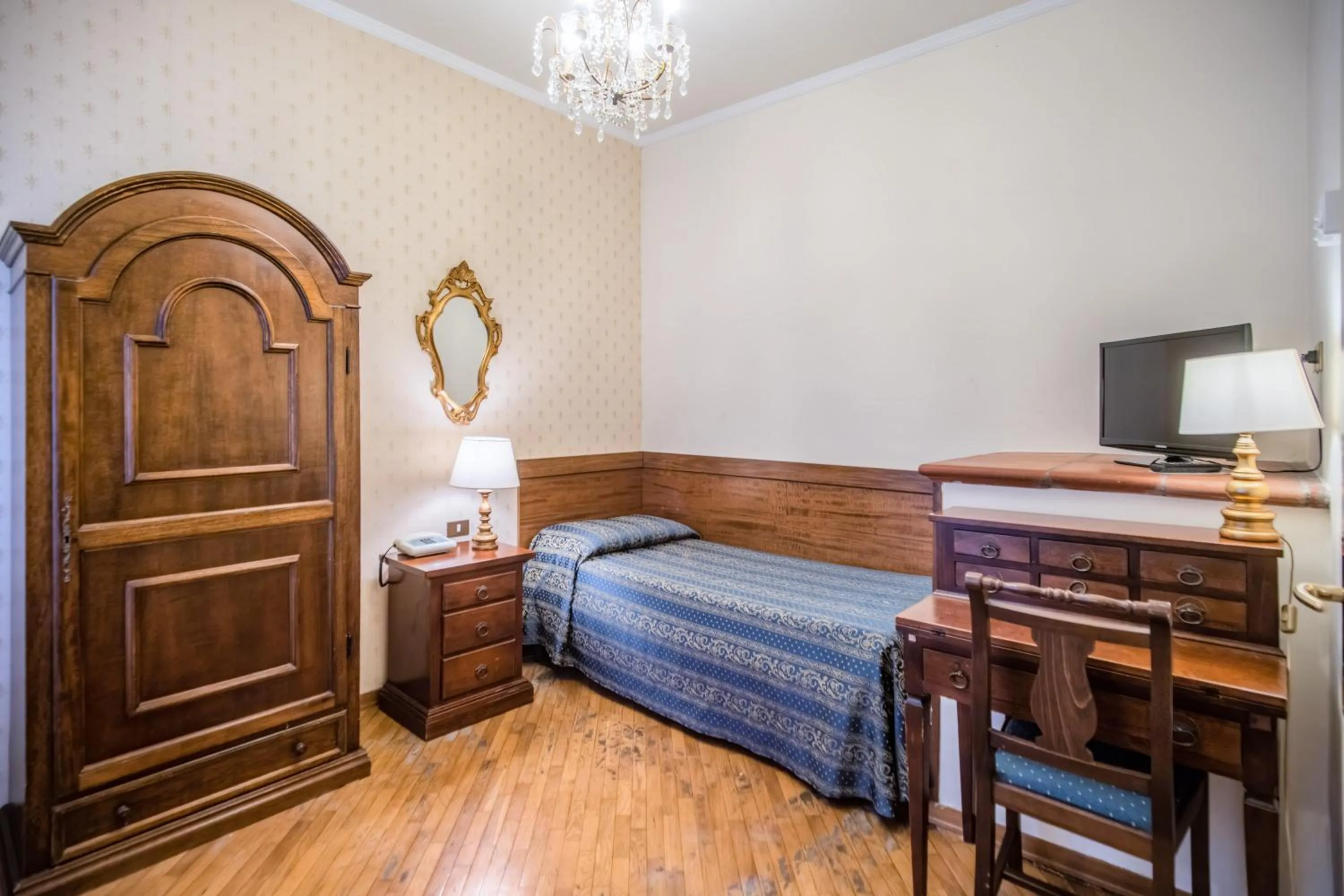 Bedroom, Bed in Hotel Martelli