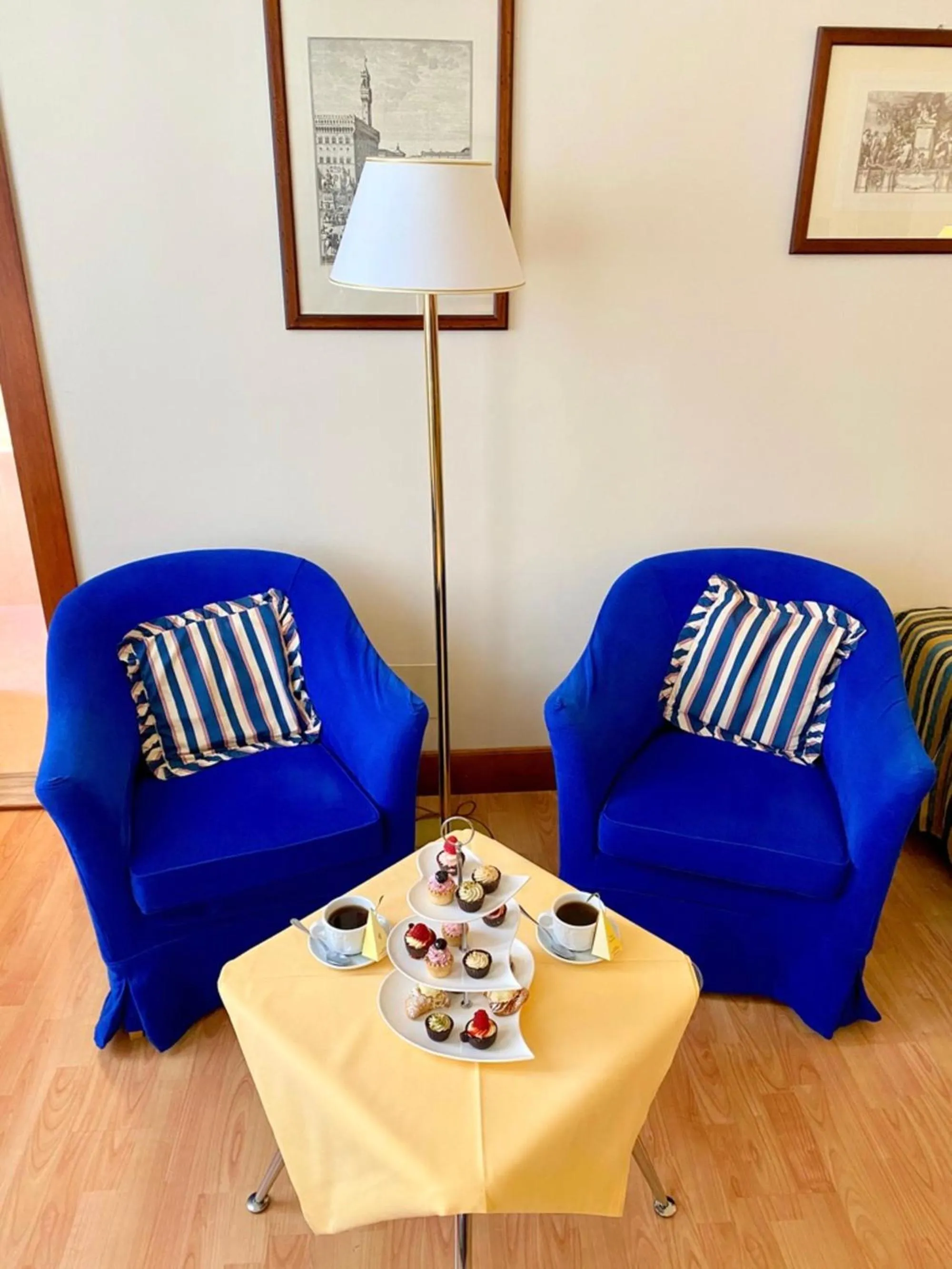 Seating area in Hotel Martelli