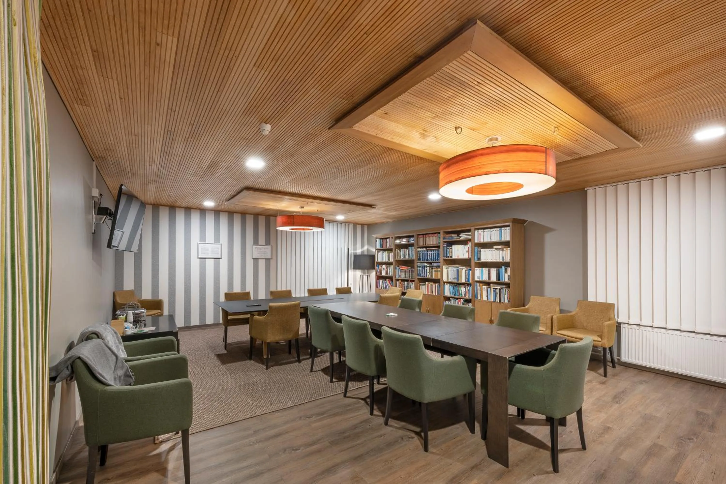 Library in Spa Hotel Runni Iisalmi