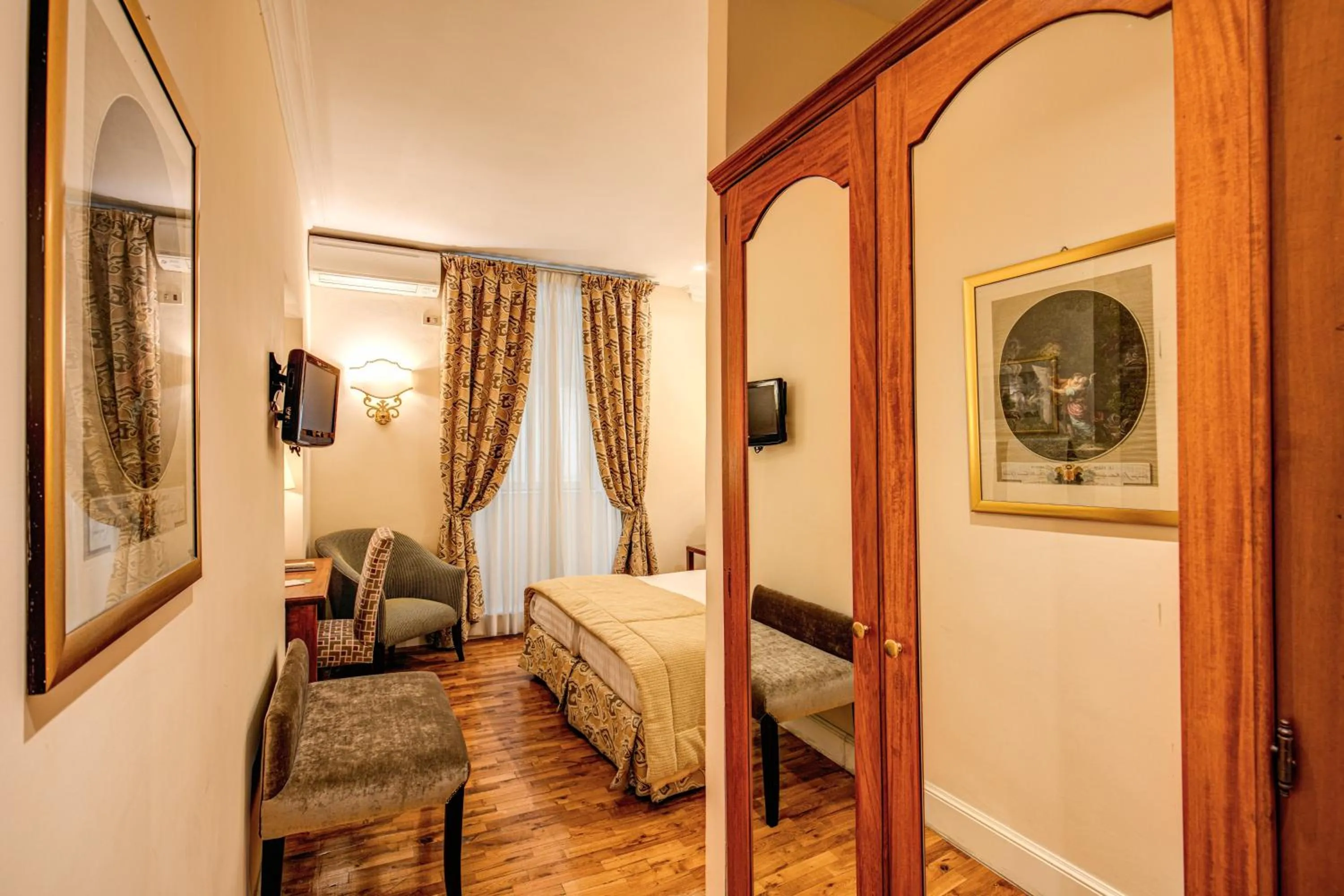 Bed in Hotel Cortina