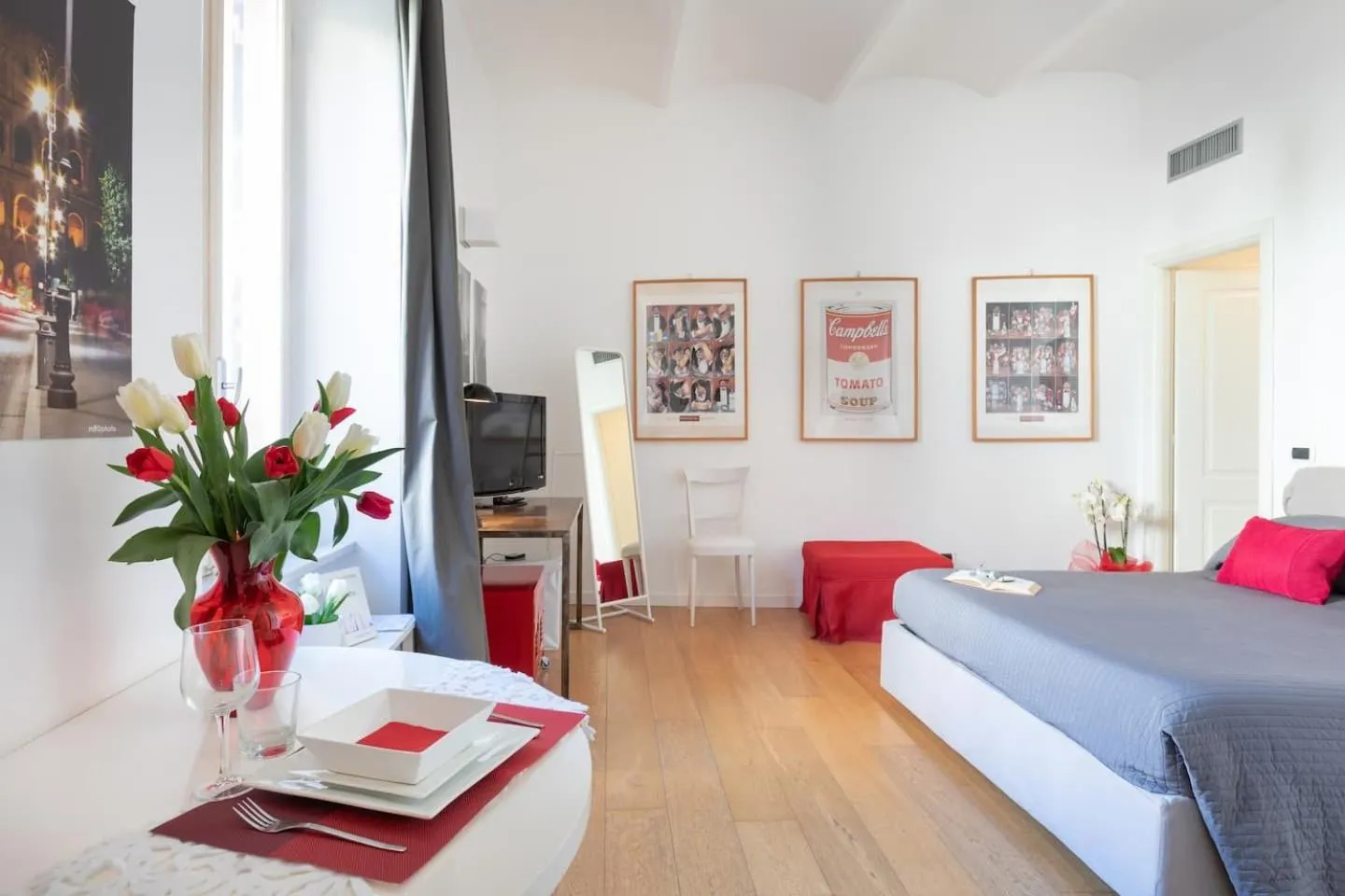 Bed in Nostromondo Ciancaleoni Palace