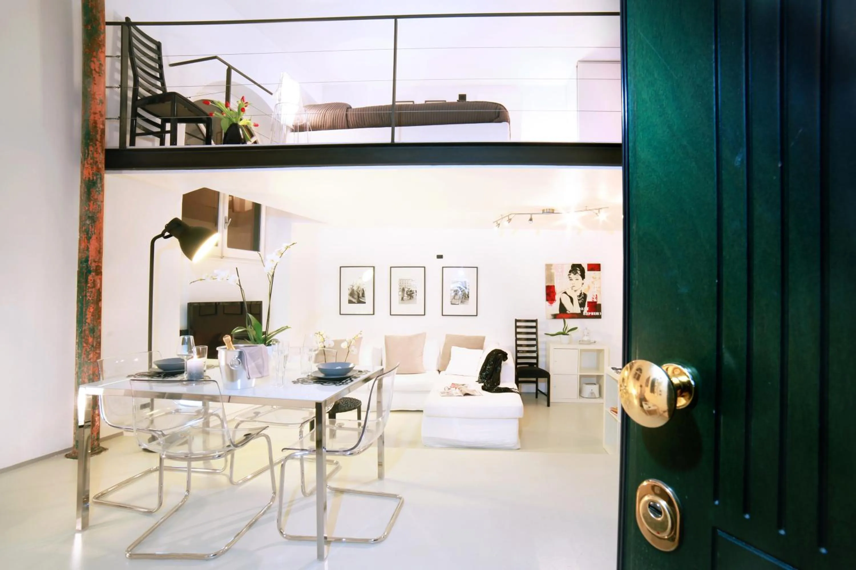 Photo of the whole room in Nostromondo Ciancaleoni Palace