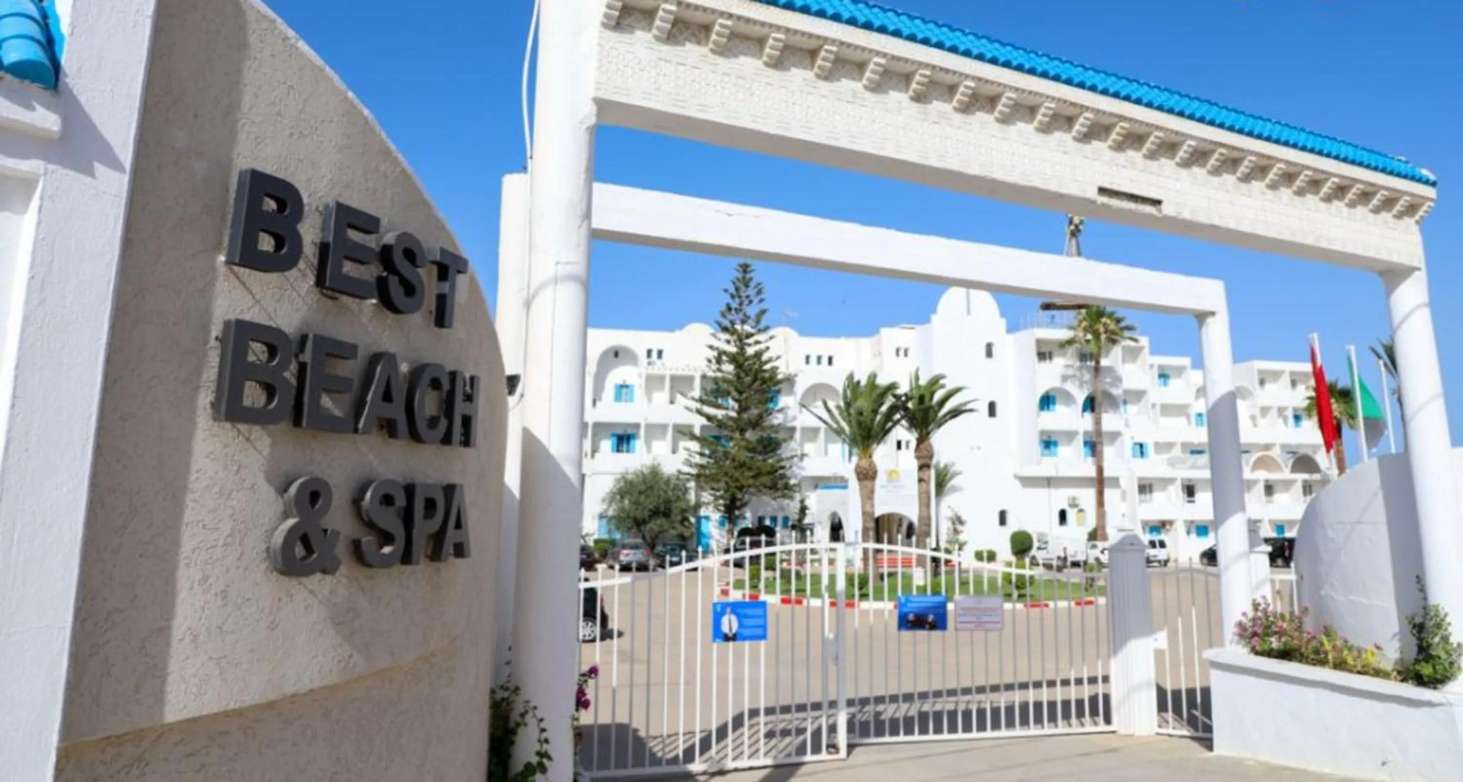 Facade/entrance in Hotel Best Beach- Family Only