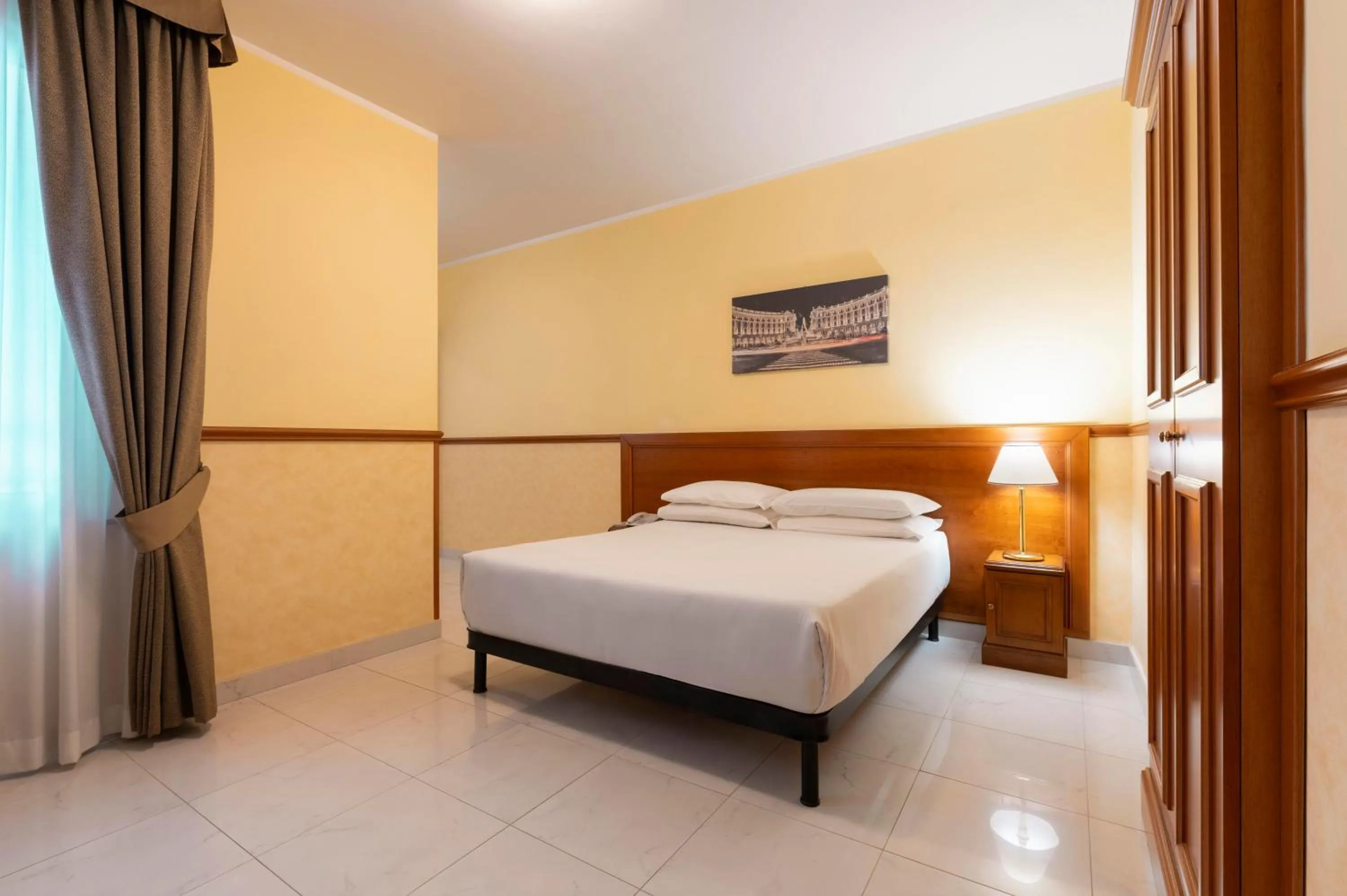 Bed in Hotel Virgilio