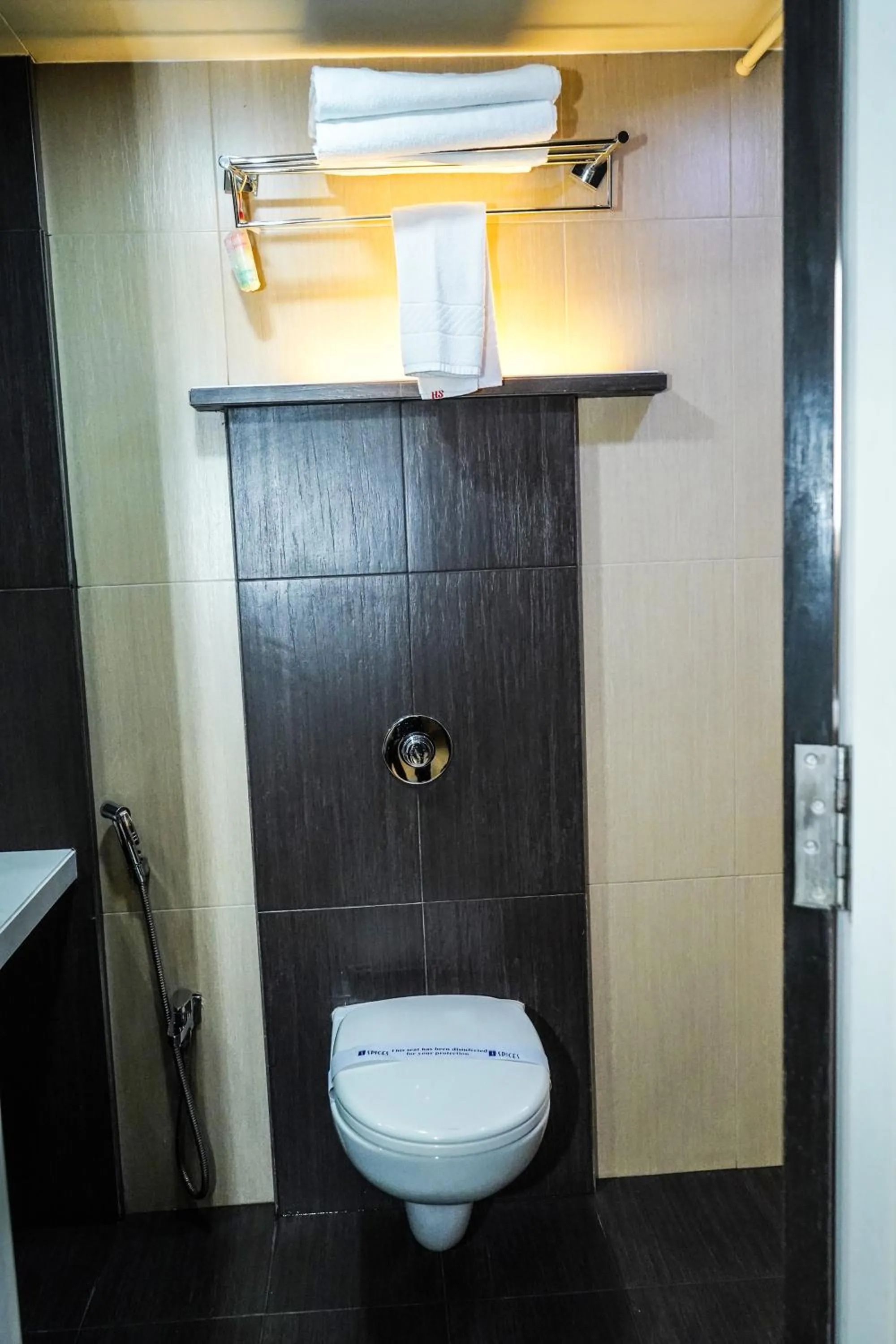 Bathroom in Hotel Spices Navi Mumbai