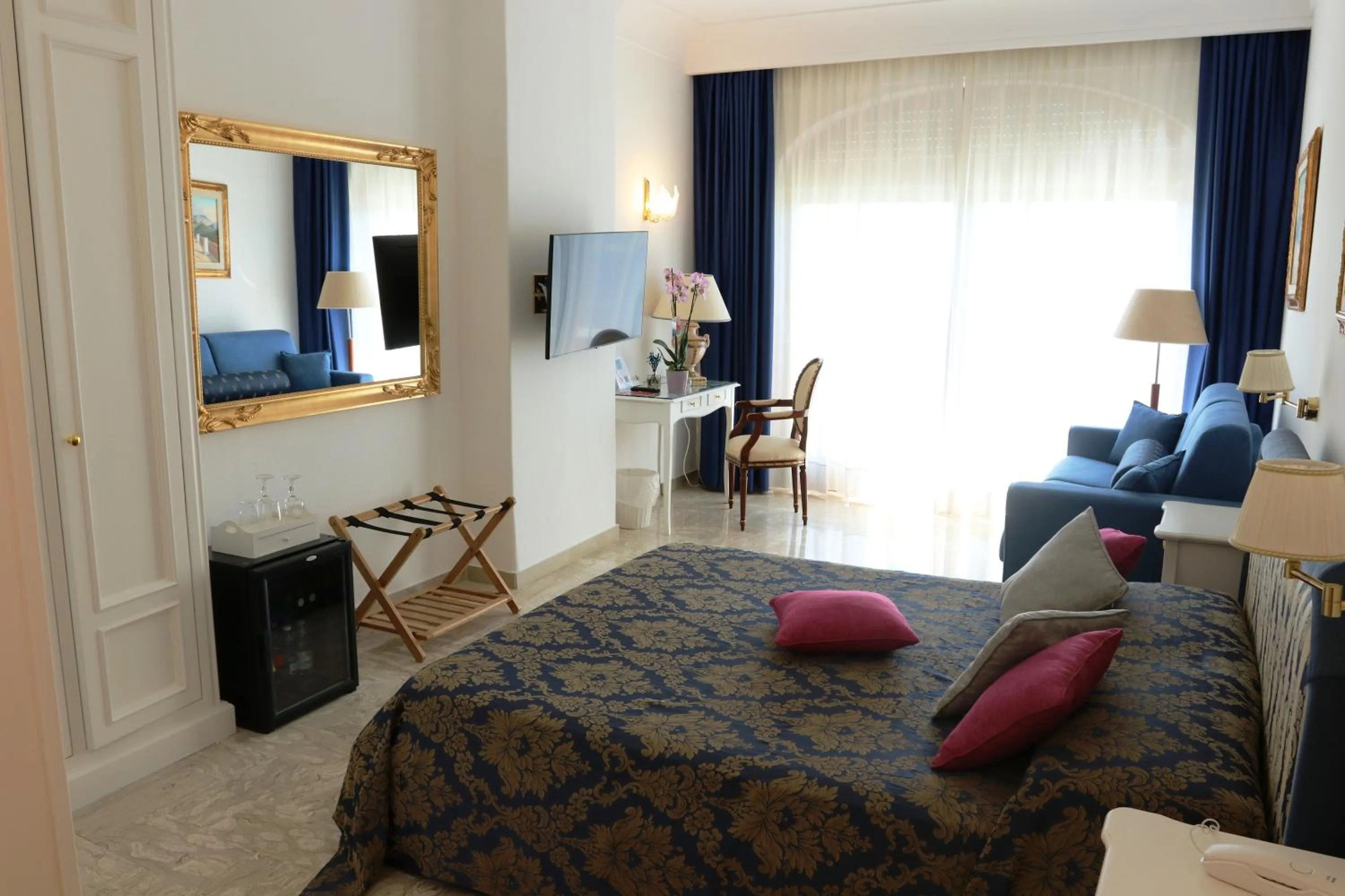 Bedroom, Bed in Bougainville Luxury Boutique Hotel