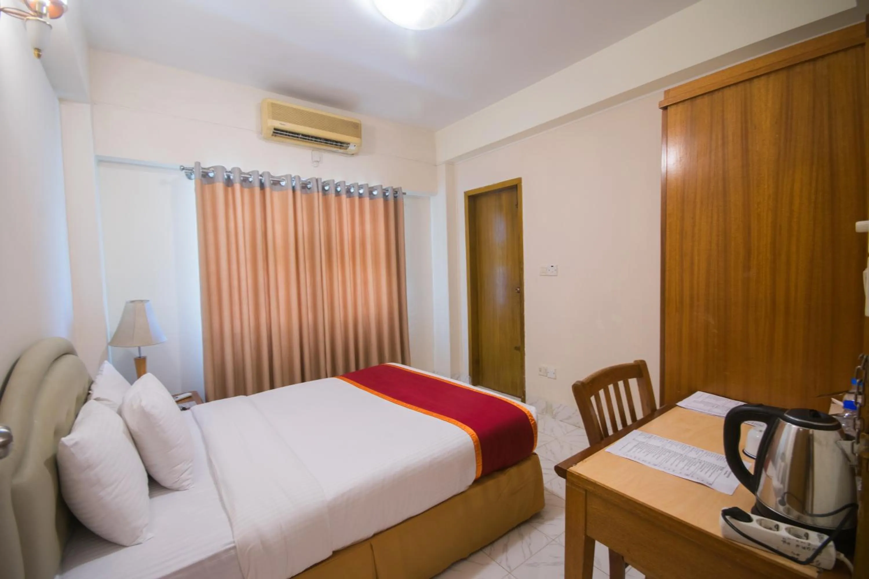 Bedroom, Bed in Hotel The Enchanted Residence