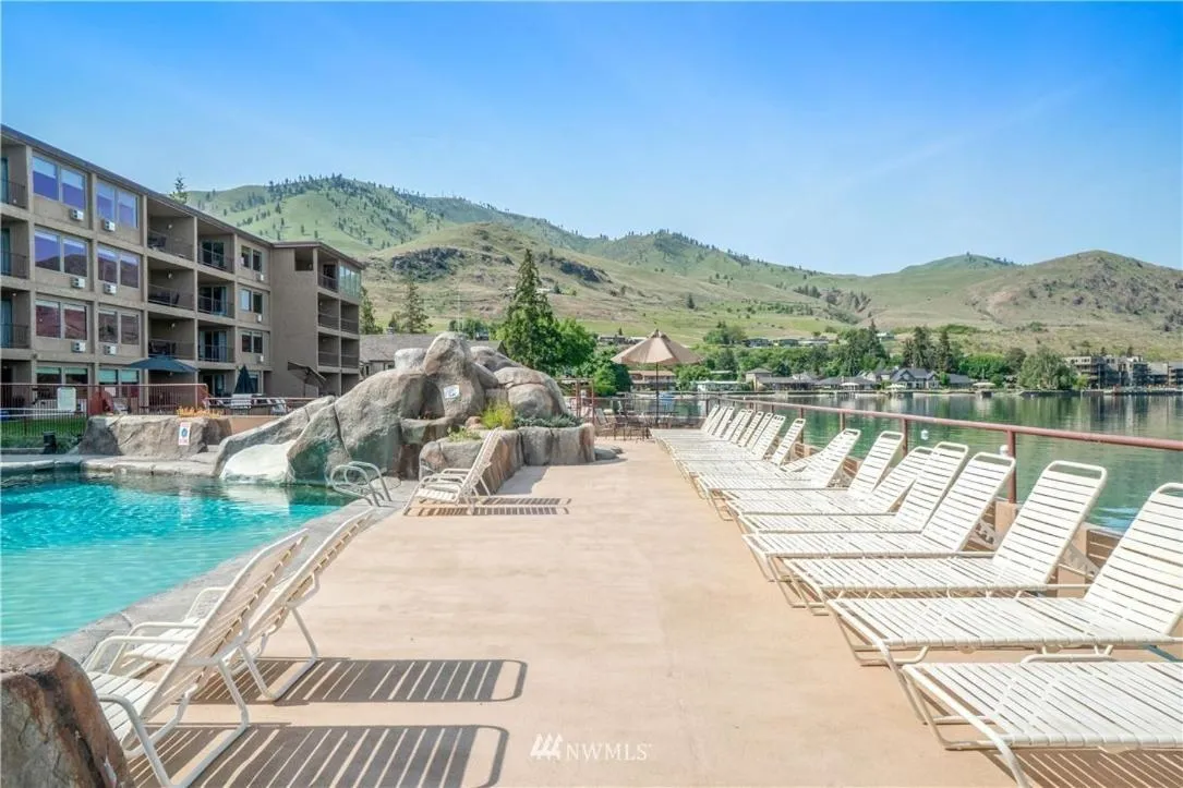 Grandview Lake Chelan- Waterfront View, Pool, Hot tub, Golf, 1 Min To Downtown