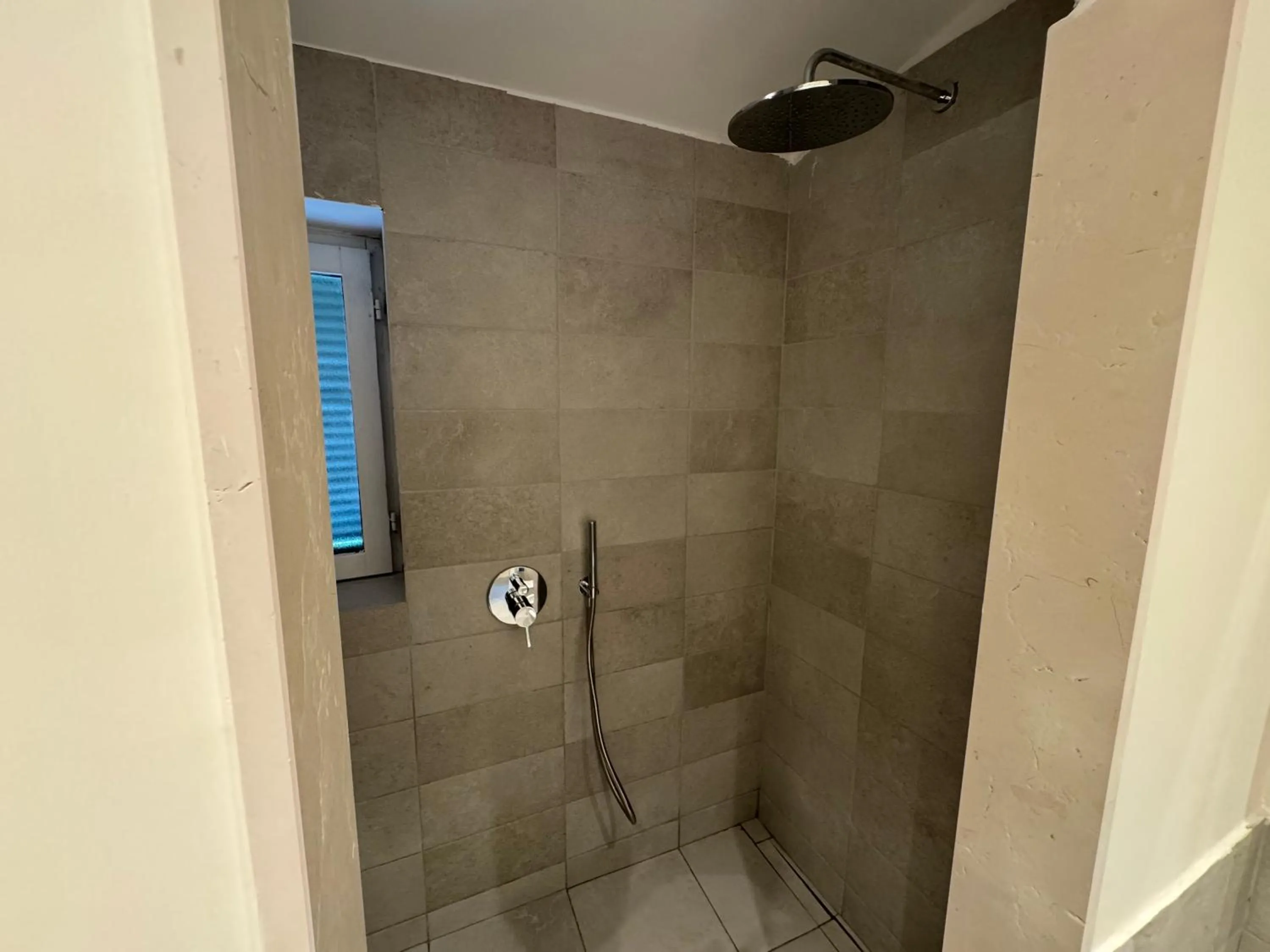 Shower in Grand Hotel Aminta