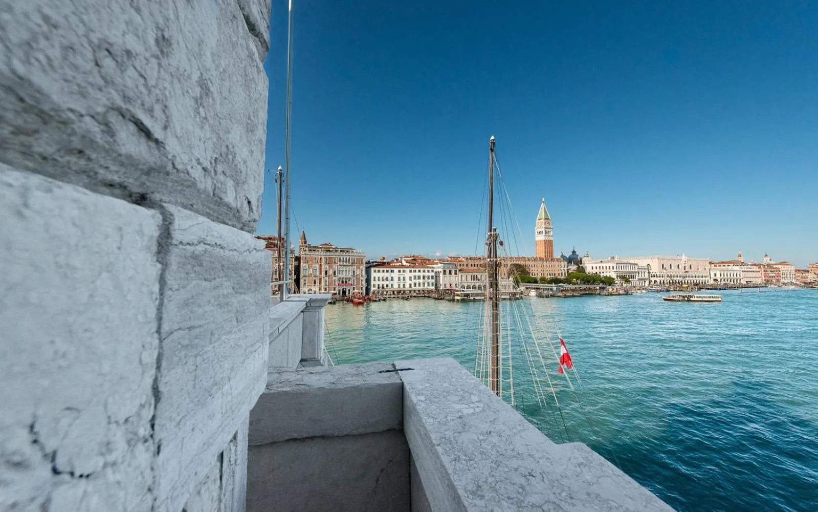 Property building in Monaco & Grand Canal