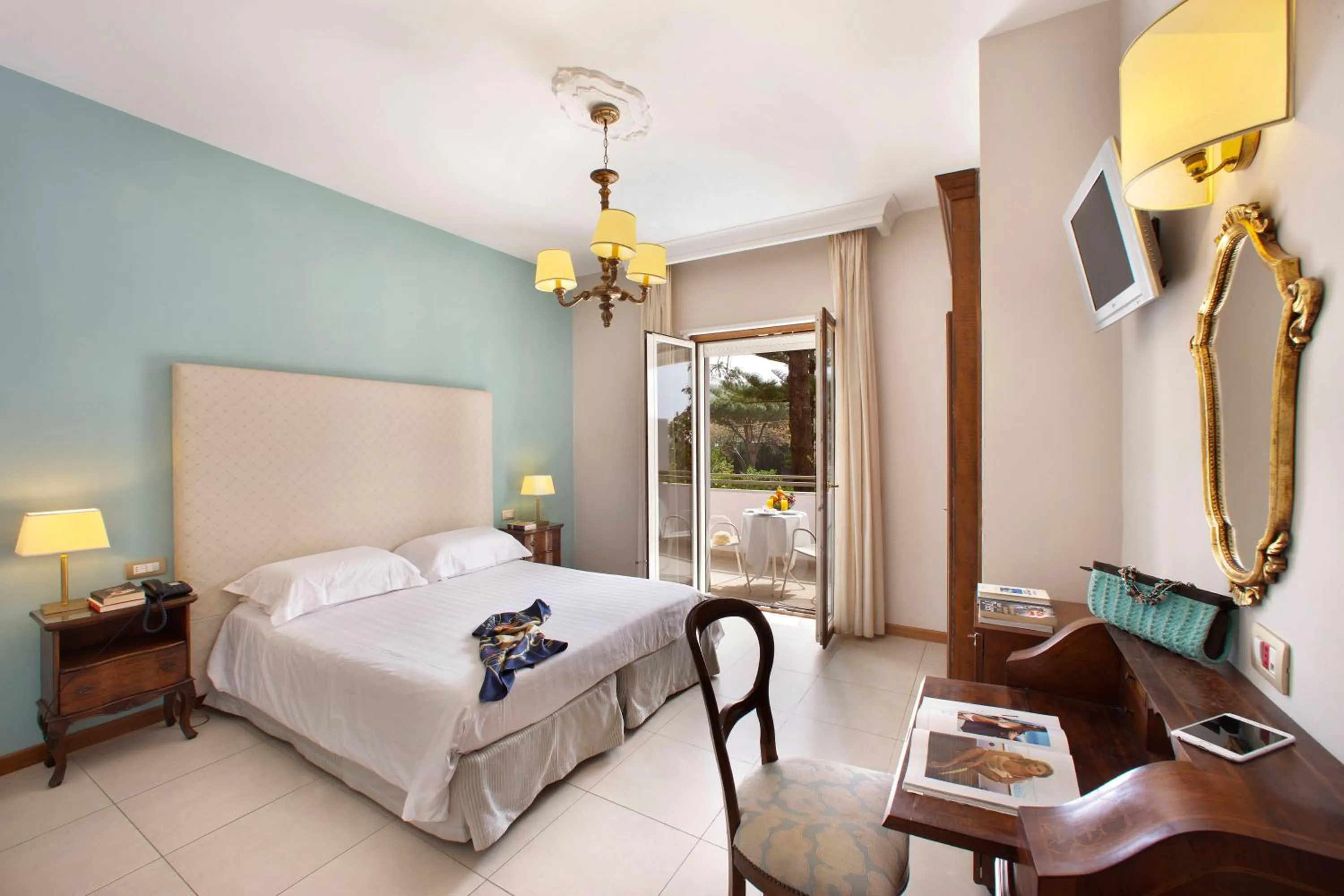 Photo of the whole room, Bed in Hotel Alpha