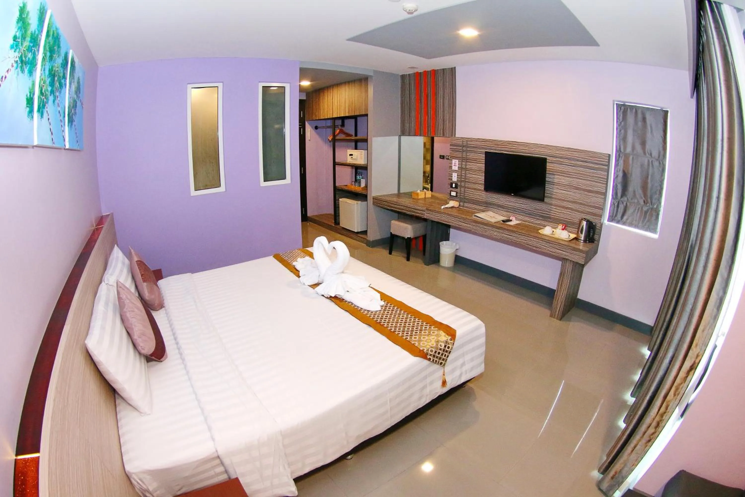 Bed in Arthitaya Green Nature Hotel & Lakkhana Poolside Resort