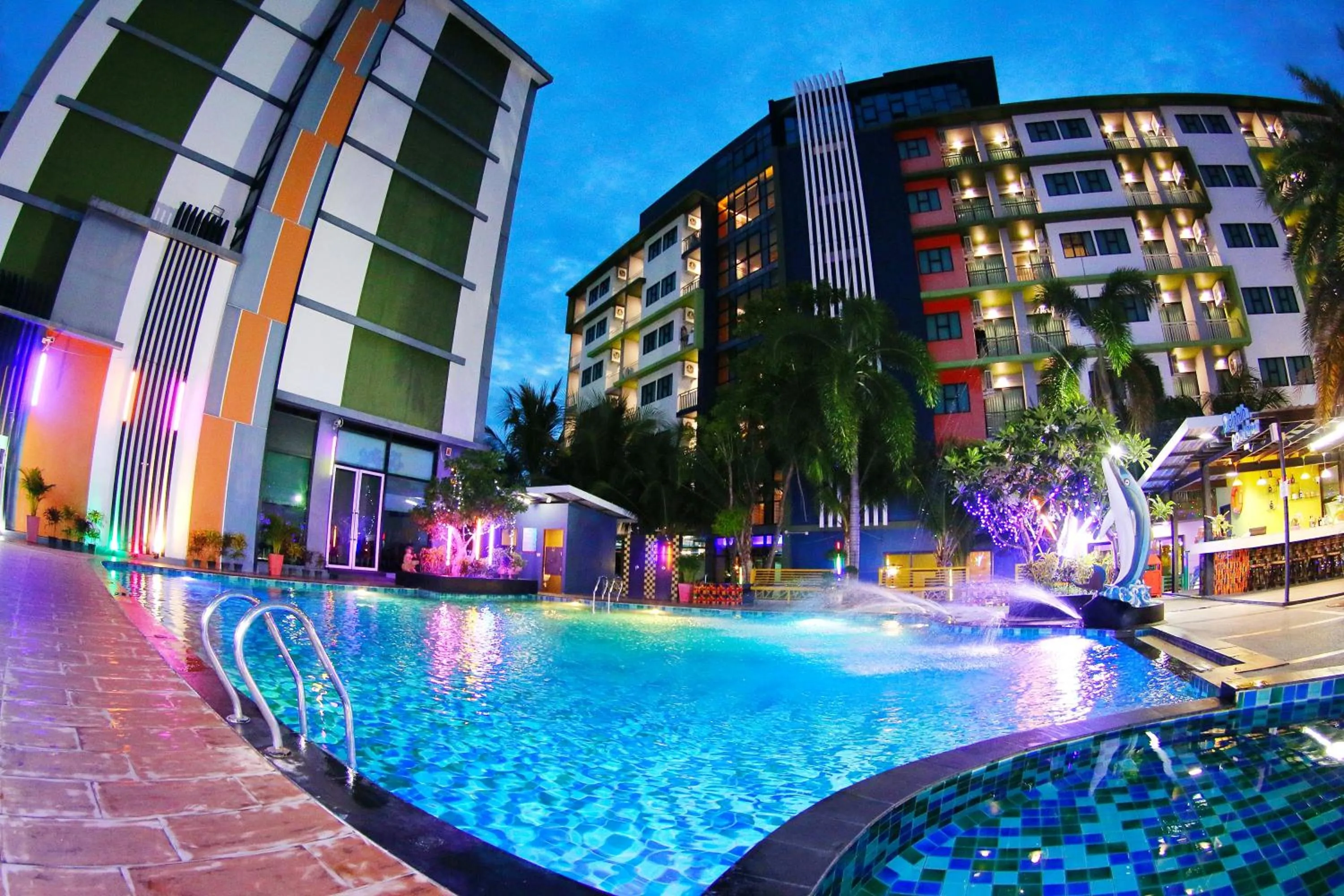 Night in Arthitaya Green Nature Hotel & Lakkhana Poolside Resort