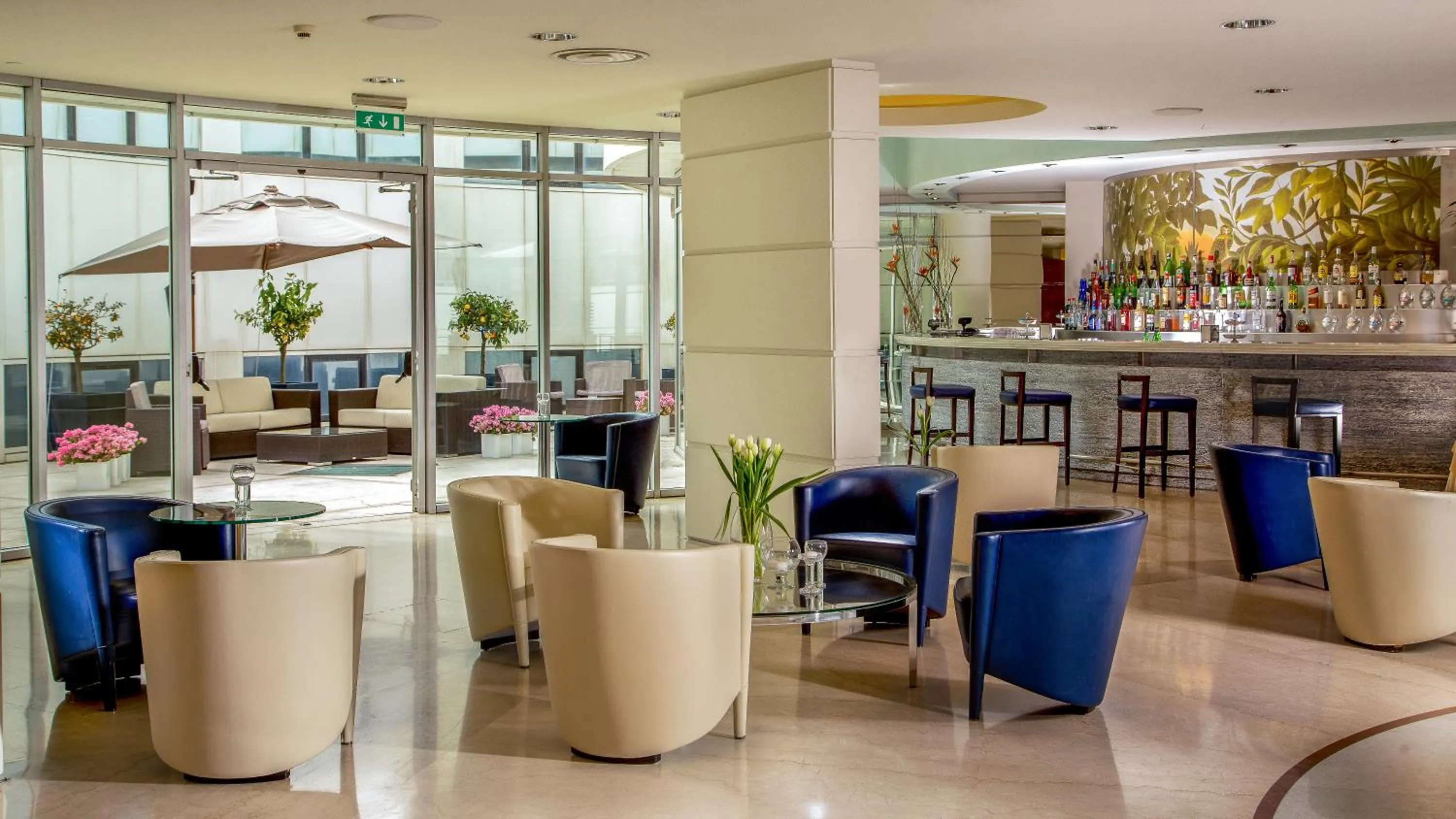 Lounge or bar in Enea Hotel Aprilia