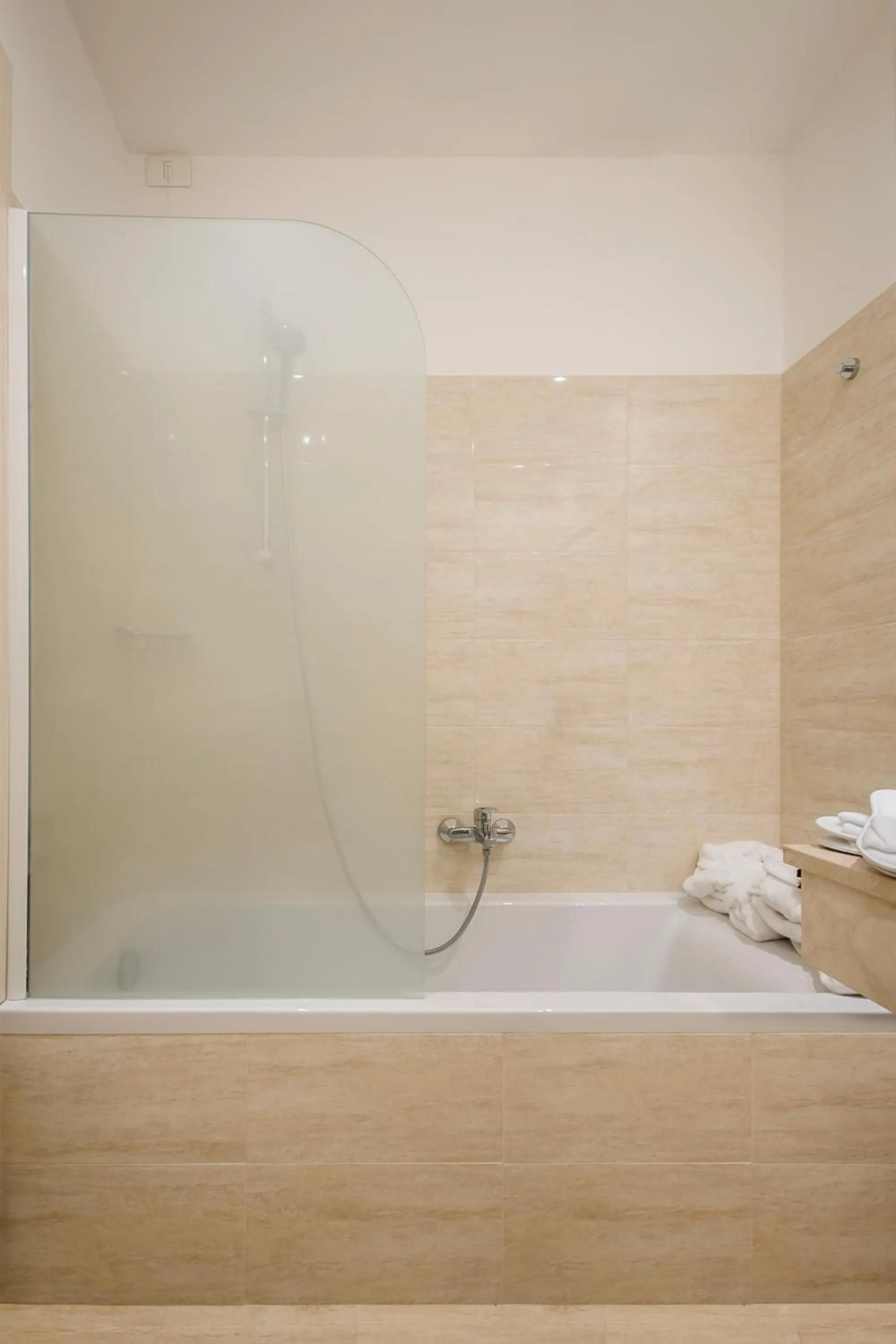 Bathroom in Hotel Executive