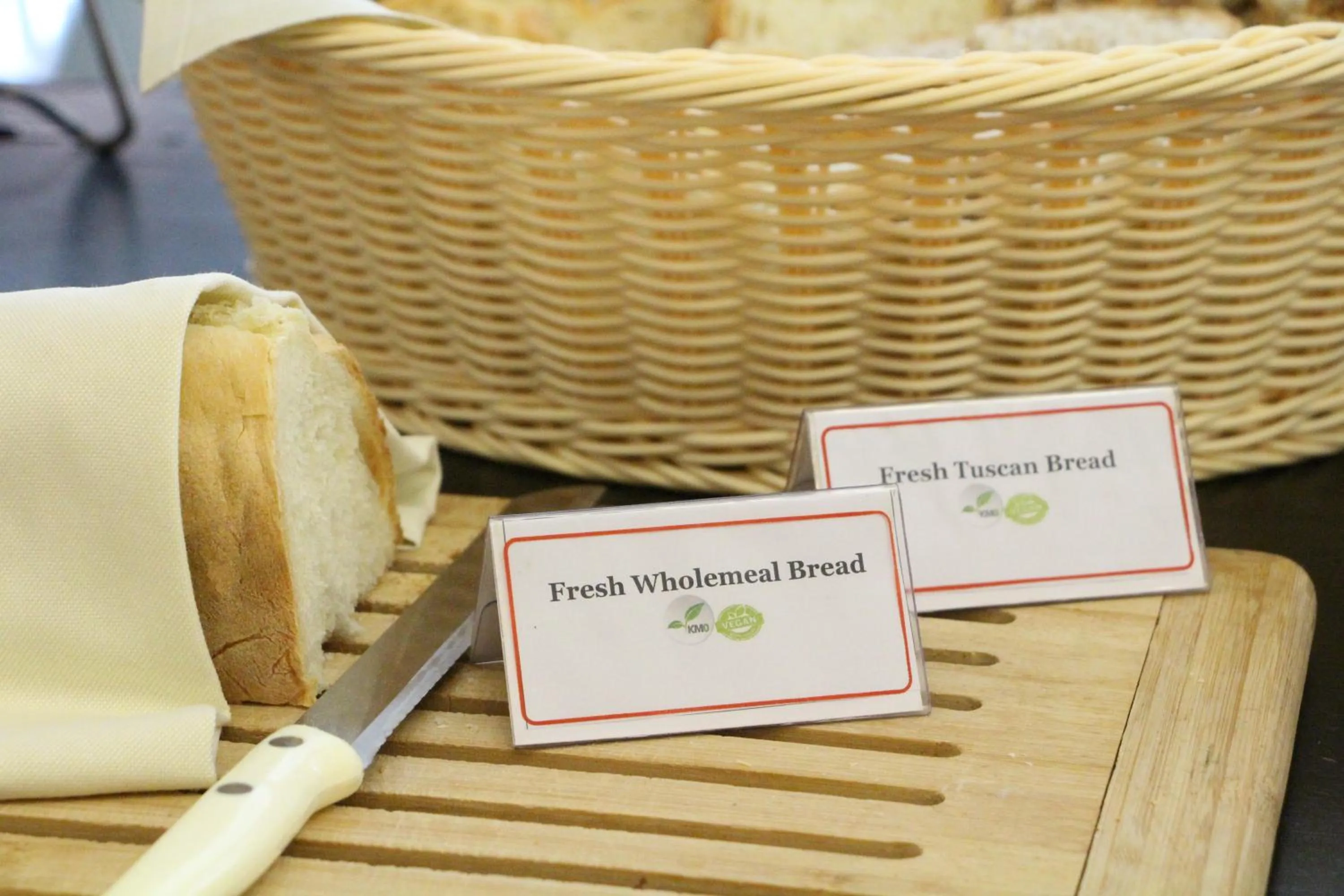 Buffet breakfast in Hotel Executive