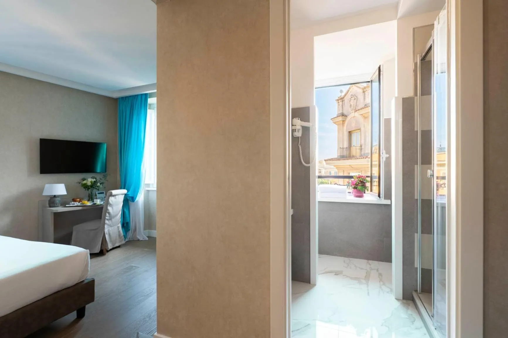 Bed in Atlante Star Hotel